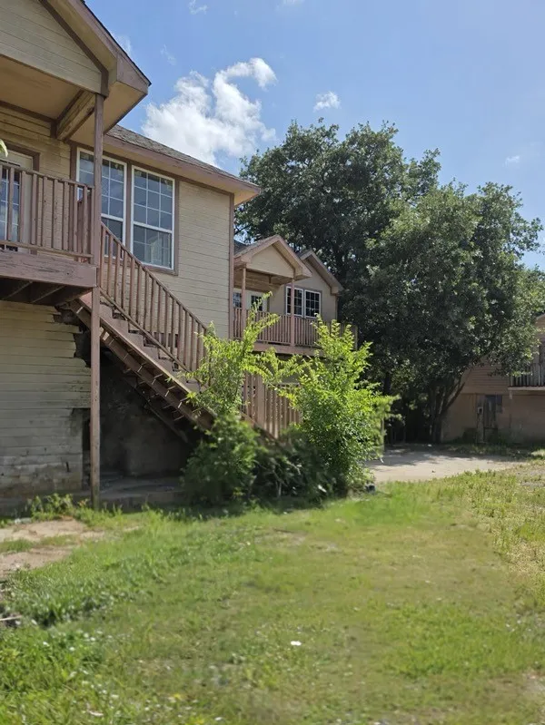 Farm For Sale in Hunt County , 3719 Private Road 3843 Road, Quinlan, Texas 75474, 3 Bedroom, 2 Bathroom, Garage spaces, 4,240 Sqft, built in 1989, mls#21307208, Real Estate Agent in Quinlan, Homes For Sale in Hunt county, Homes For Sale in Quinlan, Realtor in Quinlan Texas, Real Estate Brokerage Independent Realty Texas, Luminita Cordes Realtor