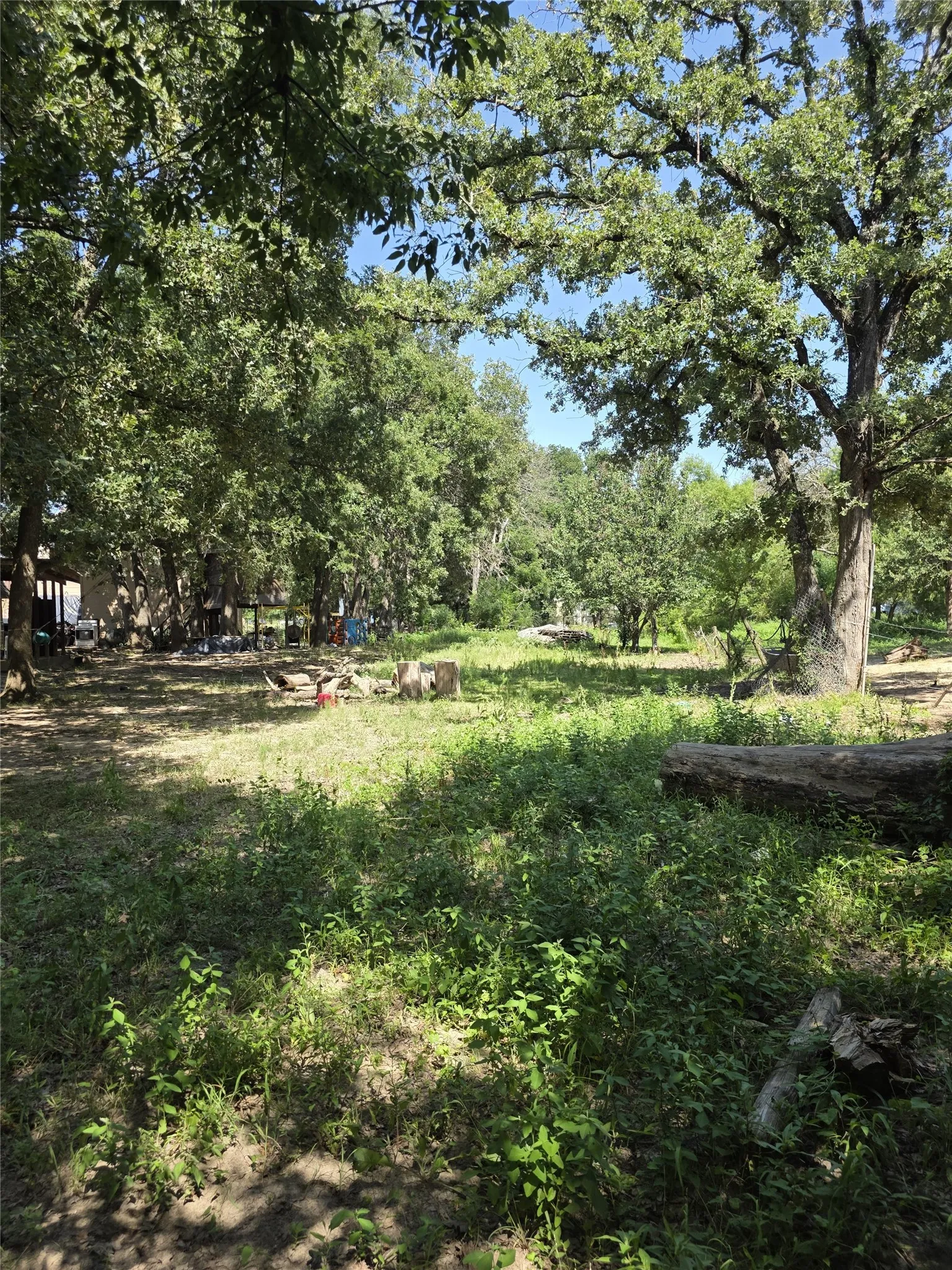Farm For Sale in Hunt County , 3719 Private Road 3843 Road, Quinlan, Texas 75474, 3 Bedroom, 2 Bathroom, Garage spaces, 4,240 Sqft, built in 1989, mls#21307208, Real Estate Agent in Quinlan, Homes For Sale in Hunt county, Homes For Sale in Quinlan, Realtor in Quinlan Texas, Real Estate Brokerage Independent Realty Texas, Luminita Cordes Realtor