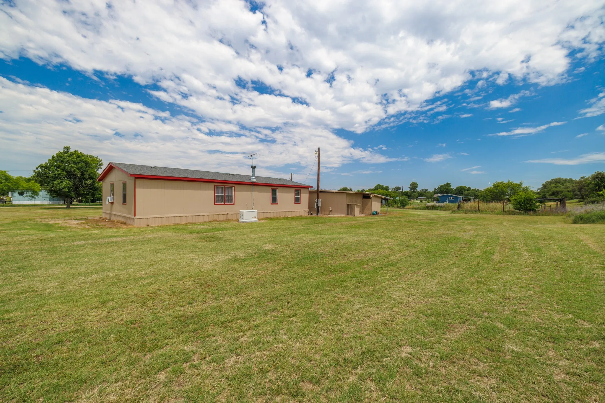 Mobile Home For Sale in Callahan County , 8470 County Road 254, Clyde, Texas 79510, 3 Bedroom, 2 Bathroom, Garage spaces, 1,512 Sqft, built in 1998, mls#21316141, Real Estate Agent in Clyde, Homes For Sale in Callahan county, Homes For Sale in Clyde, Realtor in Clyde Texas, Real Estate Brokerage Independent Realty Texas, Luminita Cordes Realtor