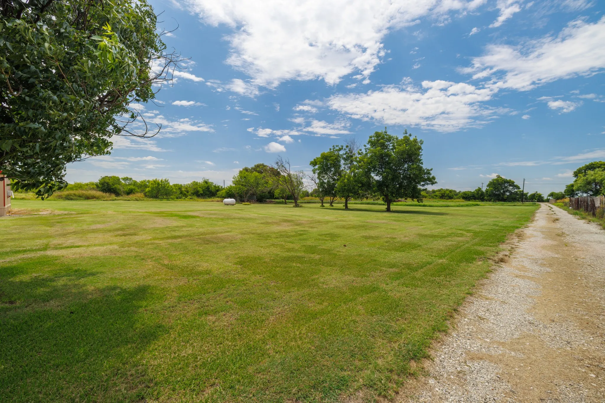 Mobile Home For Sale in Callahan County , 8470 County Road 254, Clyde, Texas 79510, 3 Bedroom, 2 Bathroom, Garage spaces, 1,512 Sqft, built in 1998, mls#21316141, Real Estate Agent in Clyde, Homes For Sale in Callahan county, Homes For Sale in Clyde, Realtor in Clyde Texas, Real Estate Brokerage Independent Realty Texas, Luminita Cordes Realtor