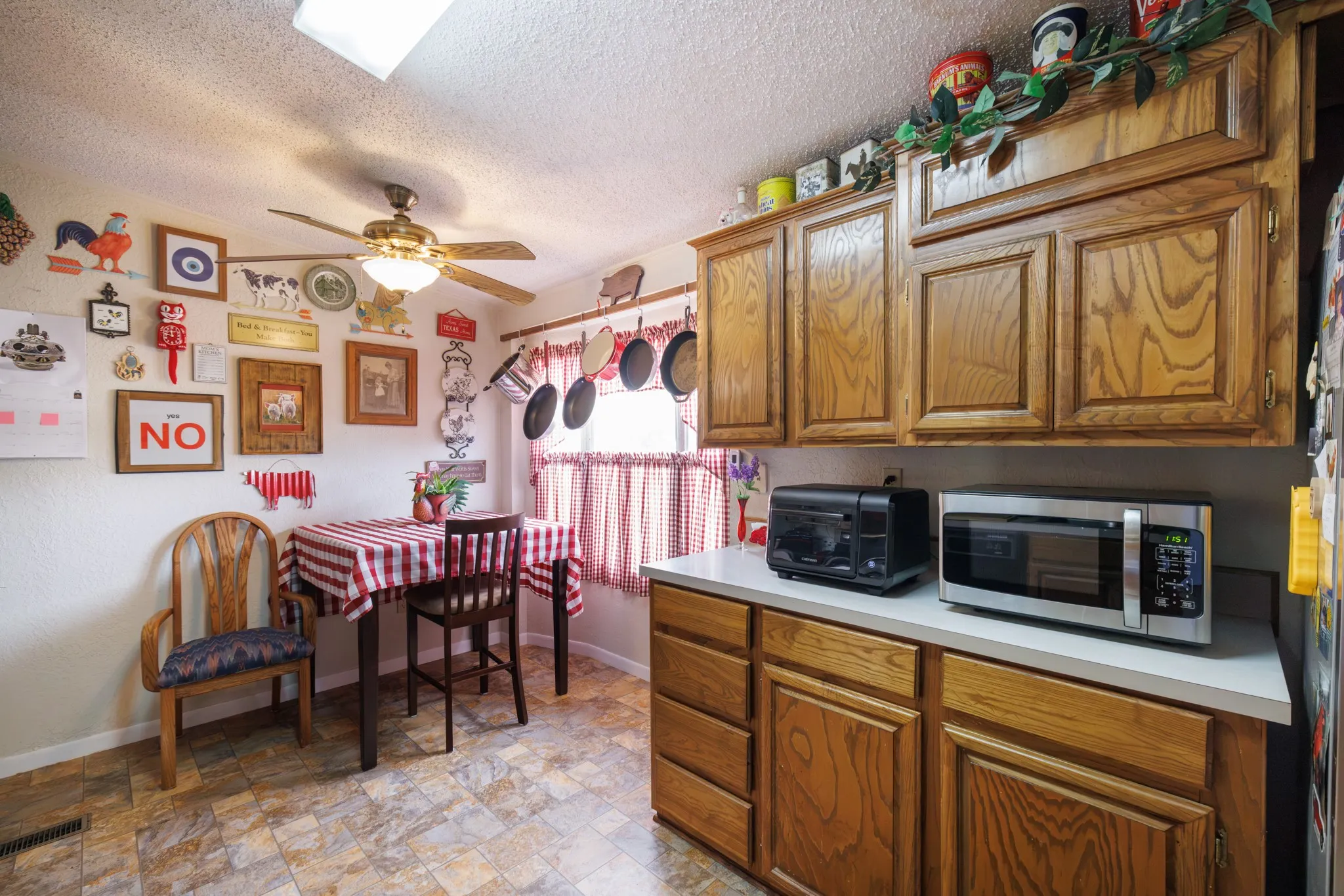 Mobile Home For Sale in Callahan County , 8470 County Road 254, Clyde, Texas 79510, 3 Bedroom, 2 Bathroom, Garage spaces, 1,512 Sqft, built in 1998, mls#21316141, Real Estate Agent in Clyde, Homes For Sale in Callahan county, Homes For Sale in Clyde, Realtor in Clyde Texas, Real Estate Brokerage Independent Realty Texas, Luminita Cordes Realtor