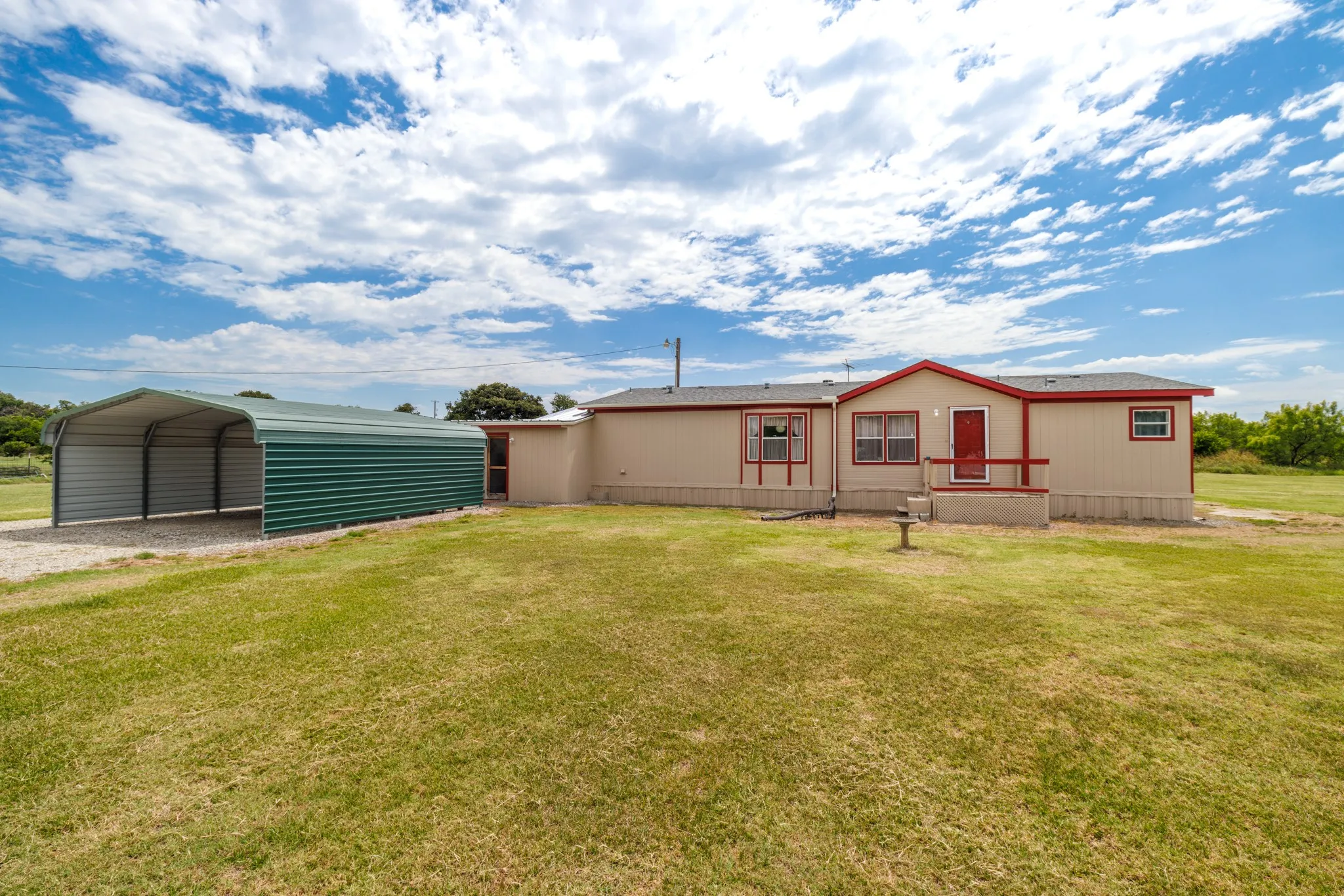 Mobile Home For Sale in Callahan County , 8470 County Road 254, Clyde, Texas 79510, 3 Bedroom, 2 Bathroom, Garage spaces, 1,512 Sqft, built in 1998, mls#21316141, Real Estate Agent in Clyde, Homes For Sale in Callahan county, Homes For Sale in Clyde, Realtor in Clyde Texas, Real Estate Brokerage Independent Realty Texas, Luminita Cordes Realtor