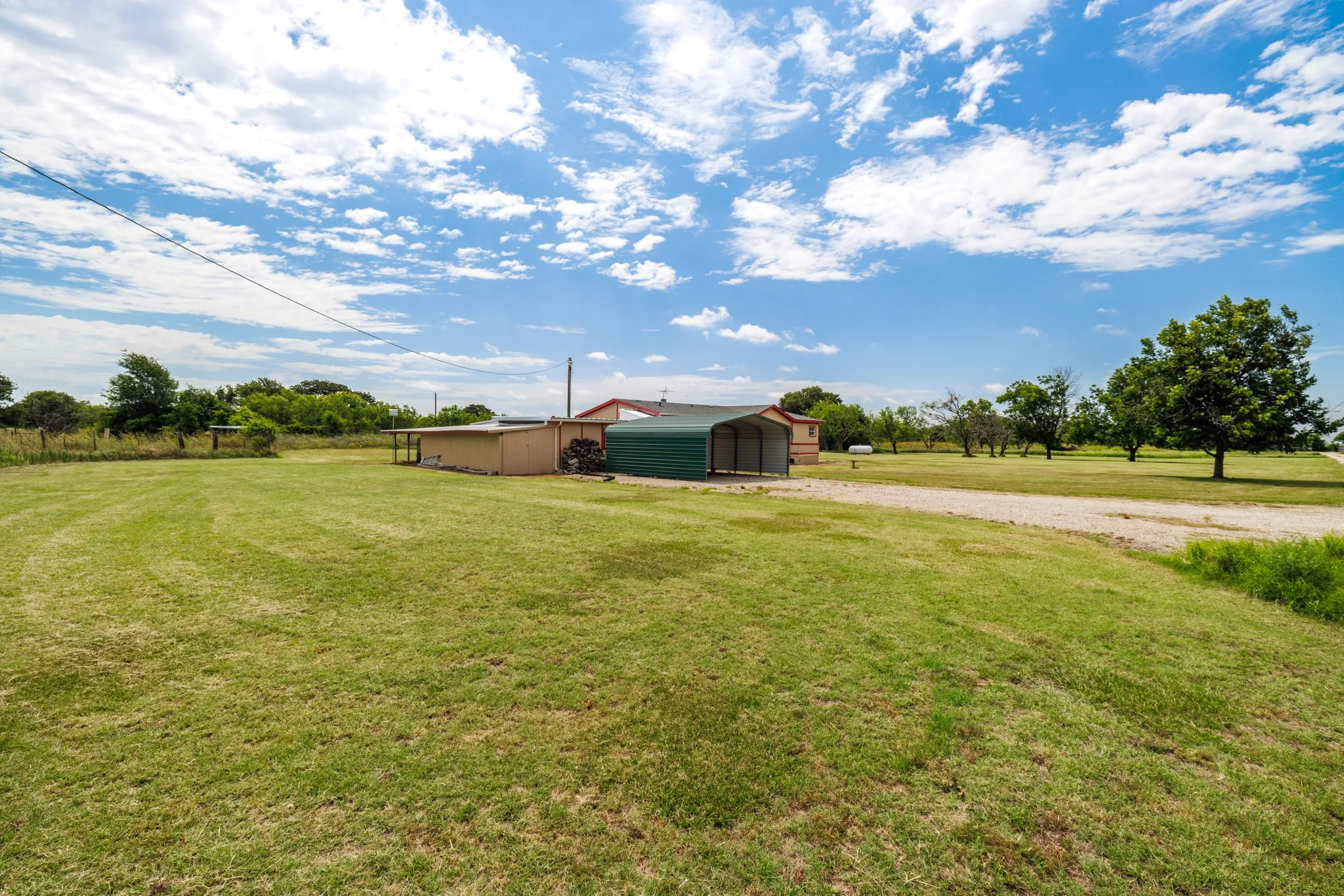 Mobile Home For Sale in Callahan County , 8470 County Road 254, Clyde, Texas 79510, 3 Bedroom, 2 Bathroom, Garage spaces, 1,512 Sqft, built in 1998, mls#21316141, Real Estate Agent in Clyde, Homes For Sale in Callahan county, Homes For Sale in Clyde, Realtor in Clyde Texas, Real Estate Brokerage Independent Realty Texas, Luminita Cordes Realtor
