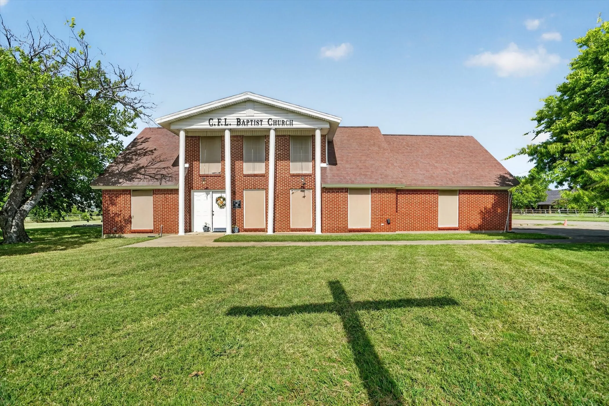 Office For Sale in Tarrant County , 10217 N Crowley Road, Fort Worth, Texas 76036, 0, 0, Garage spaces, 0 Sqft, built in 1966, Price $900,000, mls#21317415, Real Estate Agent in Fort Worth, Homes For Sale in Tarrant county, Homes For Sale in Fort Worth, Realtor in Fort Worth Texas, Real Estate Brokerage Independent Realty Texas, Luminita Cordes Realtor