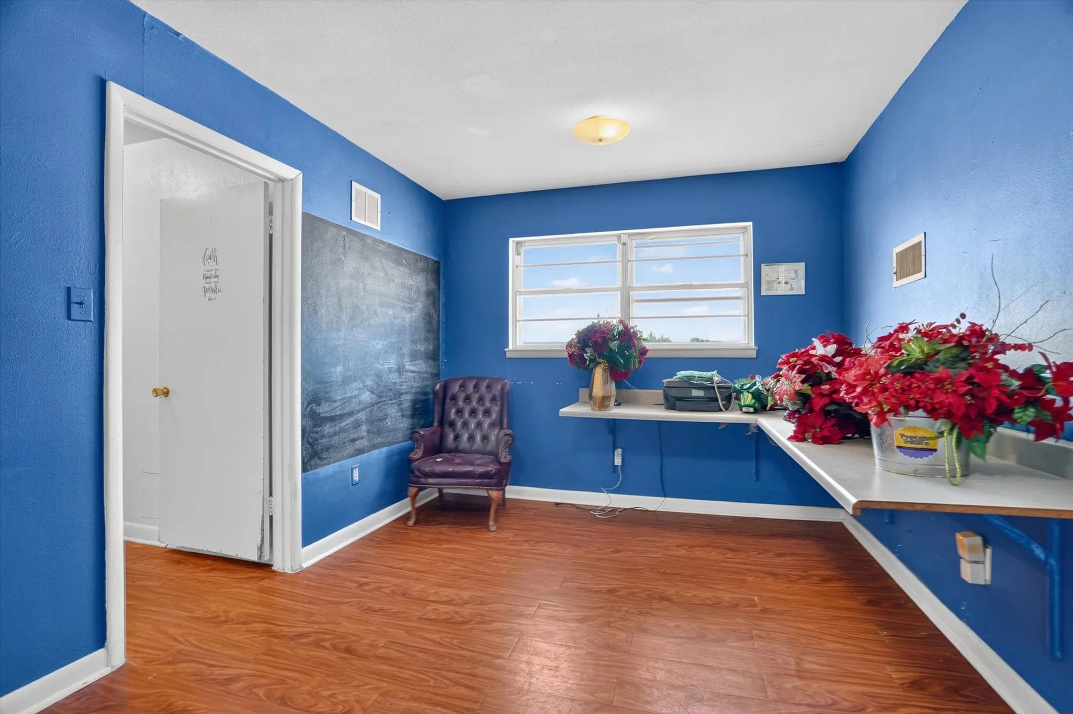 Office For Sale in Tarrant County , 10217 N Crowley Road, Fort Worth, Texas 76036, 0, 0, Garage spaces, 0 Sqft, built in 1966, Price $900,000, mls#21317415, Real Estate Agent in Fort Worth, Homes For Sale in Tarrant county, Homes For Sale in Fort Worth, Realtor in Fort Worth Texas, Real Estate Brokerage Independent Realty Texas, Luminita Cordes Realtor