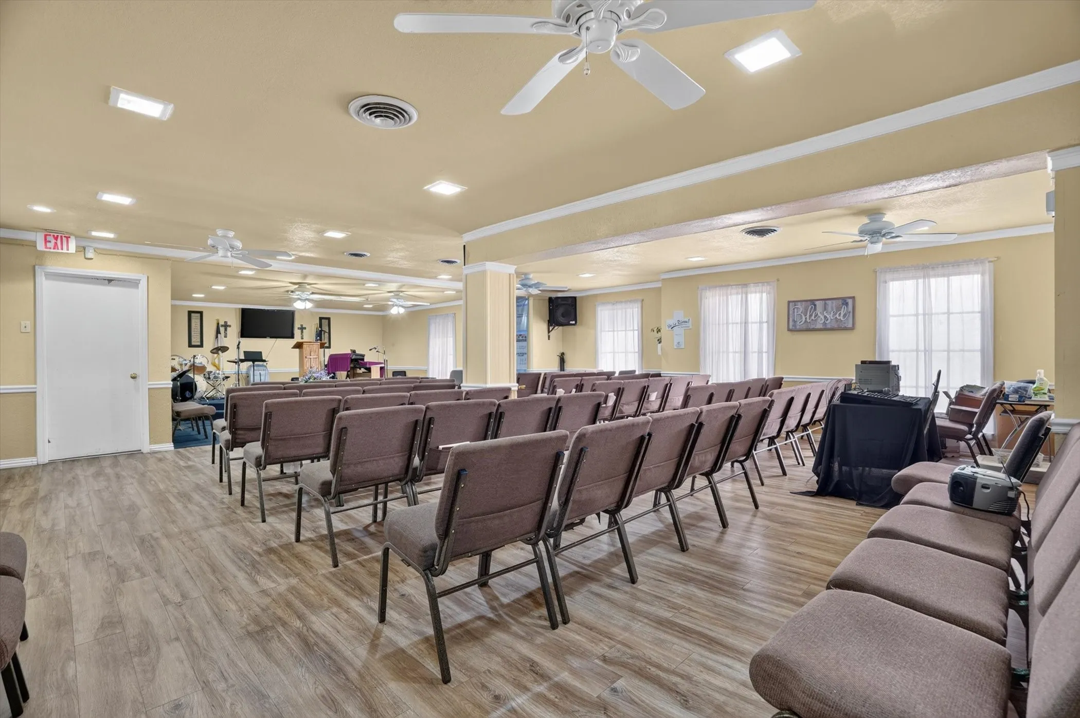 Office For Sale in Tarrant County , 10217 N Crowley Road, Fort Worth, Texas 76036, 0, 0, Garage spaces, 0 Sqft, built in 1966, Price $900,000, mls#21317415, Real Estate Agent in Fort Worth, Homes For Sale in Tarrant county, Homes For Sale in Fort Worth, Realtor in Fort Worth Texas, Real Estate Brokerage Independent Realty Texas, Luminita Cordes Realtor