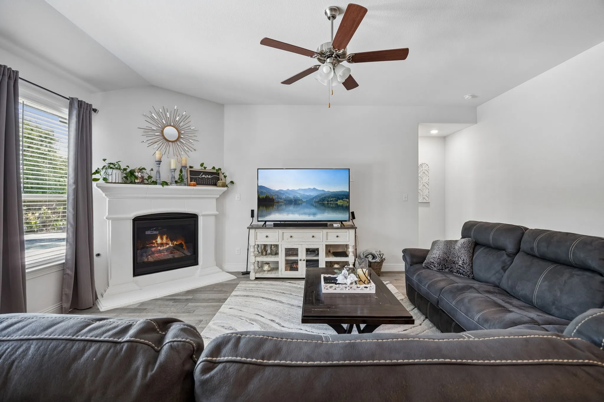 Single Family Residence For Sale in Rockwall County , 3315 Pecos Lane, Rockwall, Texas 75032, 5 Bedroom, 2 Bathroom, 2 Garage spaces, 2,487 Sqft, built in 2019, mls#21311984, Real Estate Agent in Rockwall, Homes For Sale in Rockwall county, Homes For Sale in Rockwall, Realtor in Rockwall Texas, Real Estate Brokerage Independent Realty Texas, Luminita Cordes Realtor