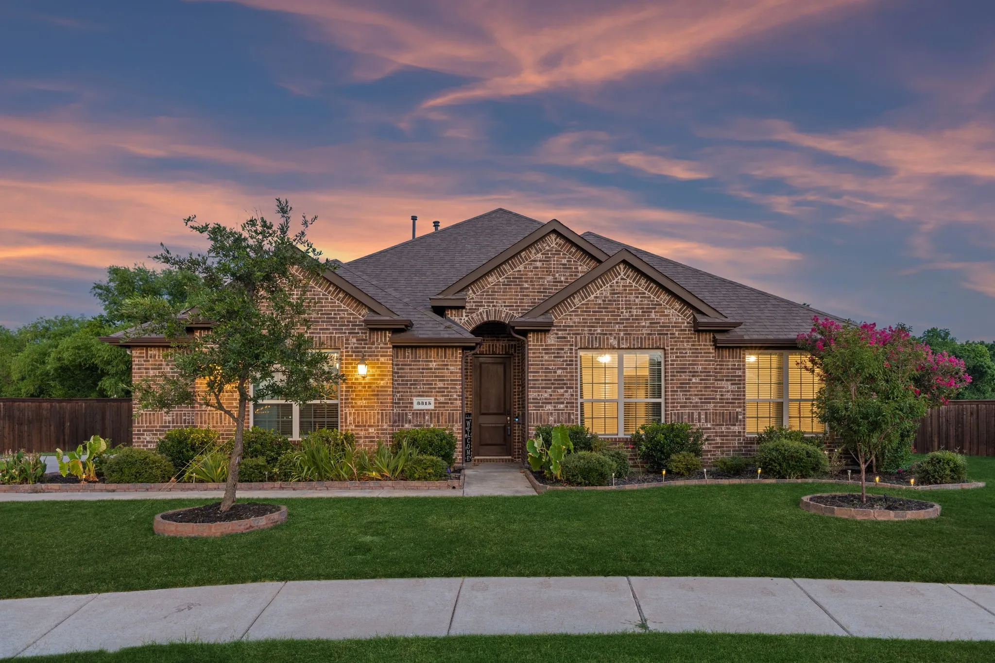 Single Family Residence For Sale in Rockwall County , 3315 Pecos Lane, Rockwall, Texas 75032, 5 Bedroom, 2 Bathroom, 2 Garage spaces, 2,487 Sqft, built in 2019, mls#21311984, Real Estate Agent in Rockwall, Homes For Sale in Rockwall county, Homes For Sale in Rockwall, Realtor in Rockwall Texas, Real Estate Brokerage Independent Realty Texas, Luminita Cordes Realtor