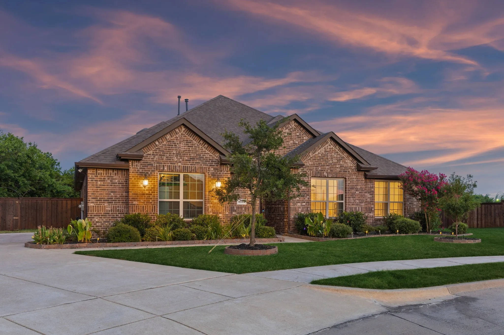 Single Family Residence For Sale in Rockwall County , 3315 Pecos Lane, Rockwall, Texas 75032, 5 Bedroom, 2 Bathroom, 2 Garage spaces, 2,487 Sqft, built in 2019, mls#21311984, Real Estate Agent in Rockwall, Homes For Sale in Rockwall county, Homes For Sale in Rockwall, Realtor in Rockwall Texas, Real Estate Brokerage Independent Realty Texas, Luminita Cordes Realtor