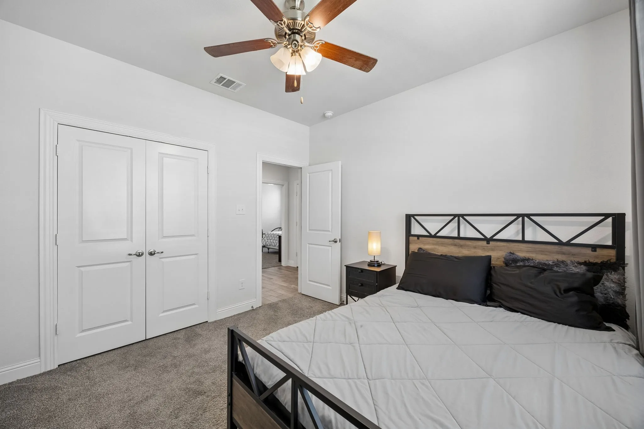Single Family Residence For Sale in Rockwall County , 3315 Pecos Lane, Rockwall, Texas 75032, 5 Bedroom, 2 Bathroom, 2 Garage spaces, 2,487 Sqft, built in 2019, mls#21311984, Real Estate Agent in Rockwall, Homes For Sale in Rockwall county, Homes For Sale in Rockwall, Realtor in Rockwall Texas, Real Estate Brokerage Independent Realty Texas, Luminita Cordes Realtor