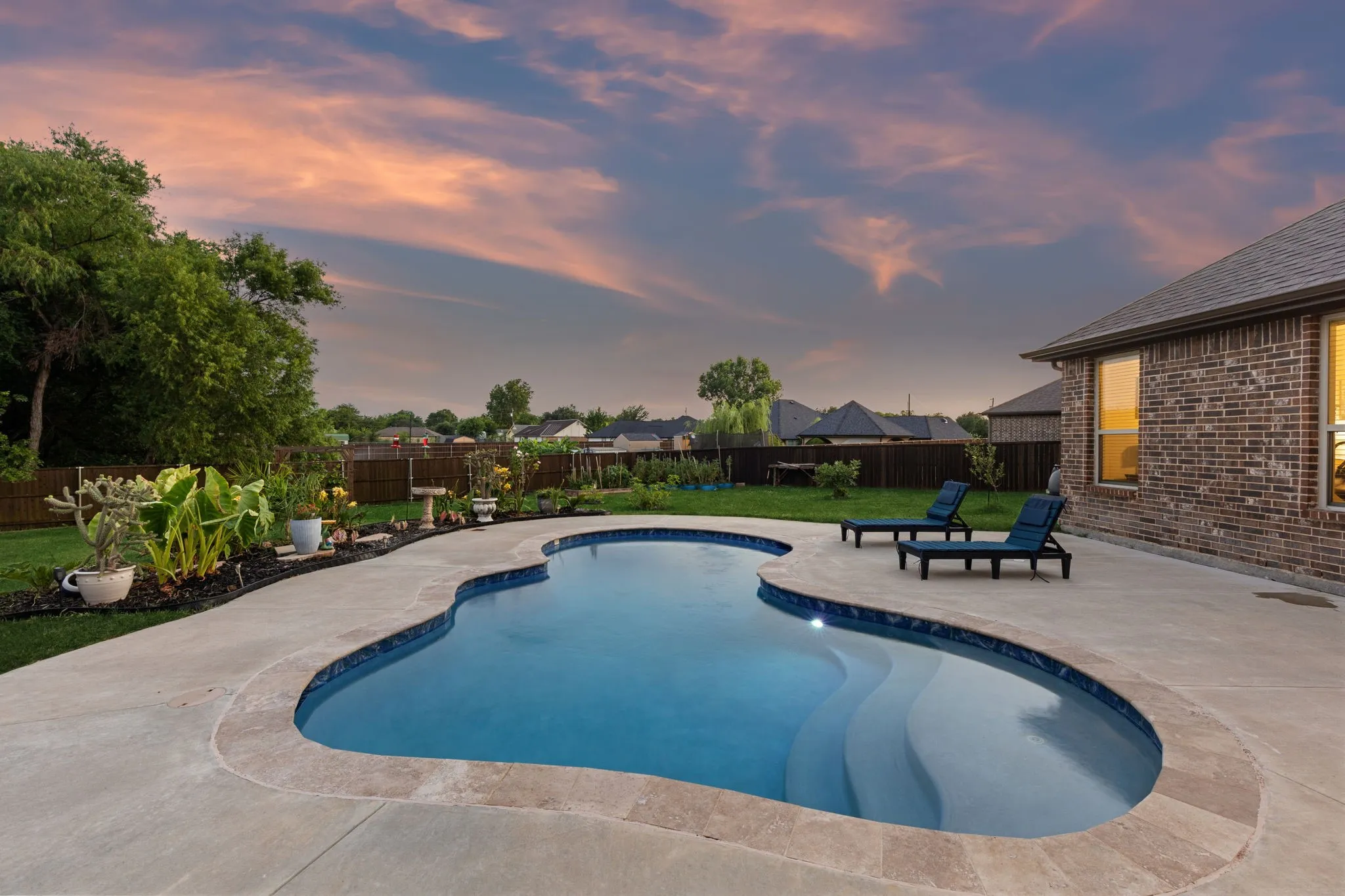 Single Family Residence For Sale in Rockwall County , 3315 Pecos Lane, Rockwall, Texas 75032, 5 Bedroom, 2 Bathroom, 2 Garage spaces, 2,487 Sqft, built in 2019, mls#21311984, Real Estate Agent in Rockwall, Homes For Sale in Rockwall county, Homes For Sale in Rockwall, Realtor in Rockwall Texas, Real Estate Brokerage Independent Realty Texas, Luminita Cordes Realtor