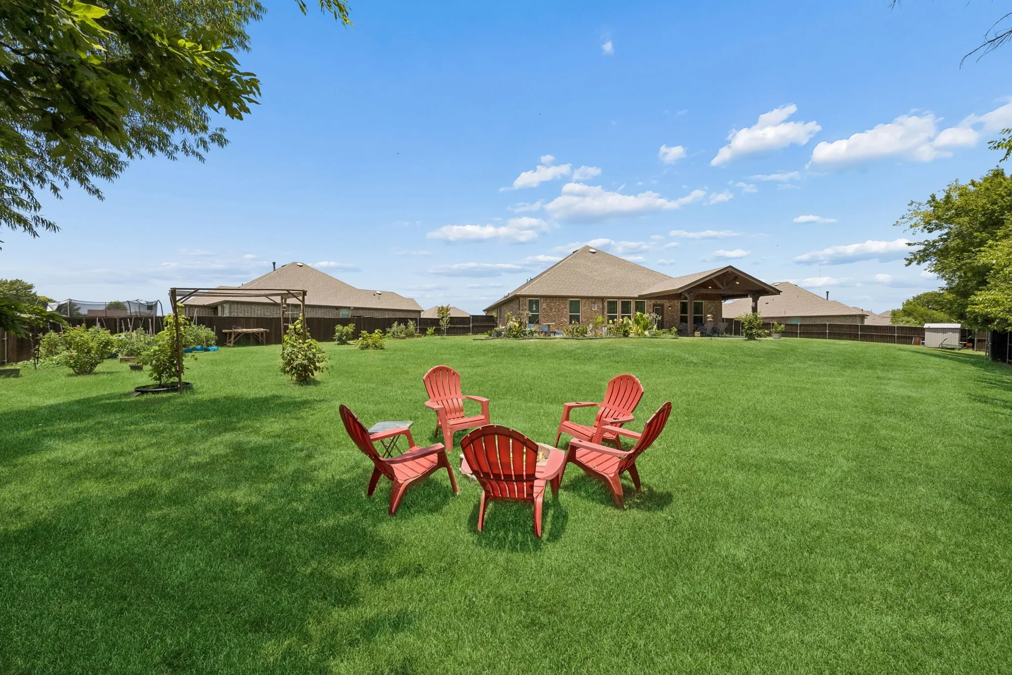 Single Family Residence For Sale in Rockwall County , 3315 Pecos Lane, Rockwall, Texas 75032, 5 Bedroom, 2 Bathroom, 2 Garage spaces, 2,487 Sqft, built in 2019, mls#21311984, Real Estate Agent in Rockwall, Homes For Sale in Rockwall county, Homes For Sale in Rockwall, Realtor in Rockwall Texas, Real Estate Brokerage Independent Realty Texas, Luminita Cordes Realtor