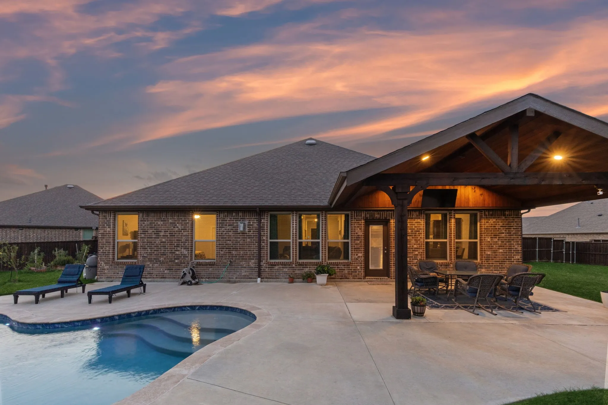 Single Family Residence For Sale in Rockwall County , 3315 Pecos Lane, Rockwall, Texas 75032, 5 Bedroom, 2 Bathroom, 2 Garage spaces, 2,487 Sqft, built in 2019, mls#21311984, Real Estate Agent in Rockwall, Homes For Sale in Rockwall county, Homes For Sale in Rockwall, Realtor in Rockwall Texas, Real Estate Brokerage Independent Realty Texas, Luminita Cordes Realtor