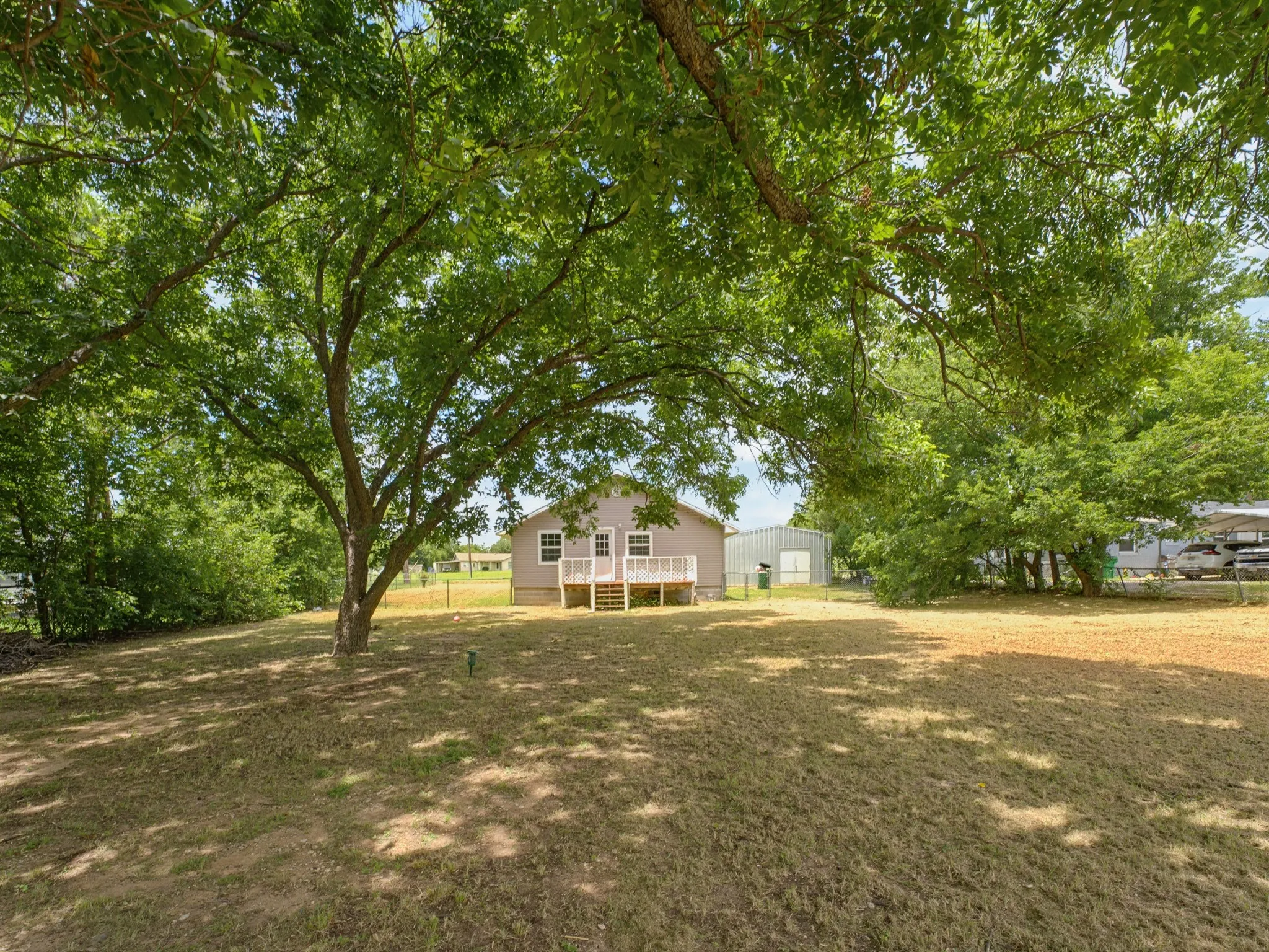 Single Family Residence For Sale in Montague County , 180 Trail Drive, Bowie, Texas 76230, 3 Bedroom, 2 Bathroom, Garage spaces, 1,344 Sqft, built in 2012, mls#21319168, Real Estate Agent in Bowie, Homes For Sale in Montague county, Homes For Sale in Bowie, Realtor in Bowie Texas, Real Estate Brokerage Independent Realty Texas, Luminita Cordes Realtor