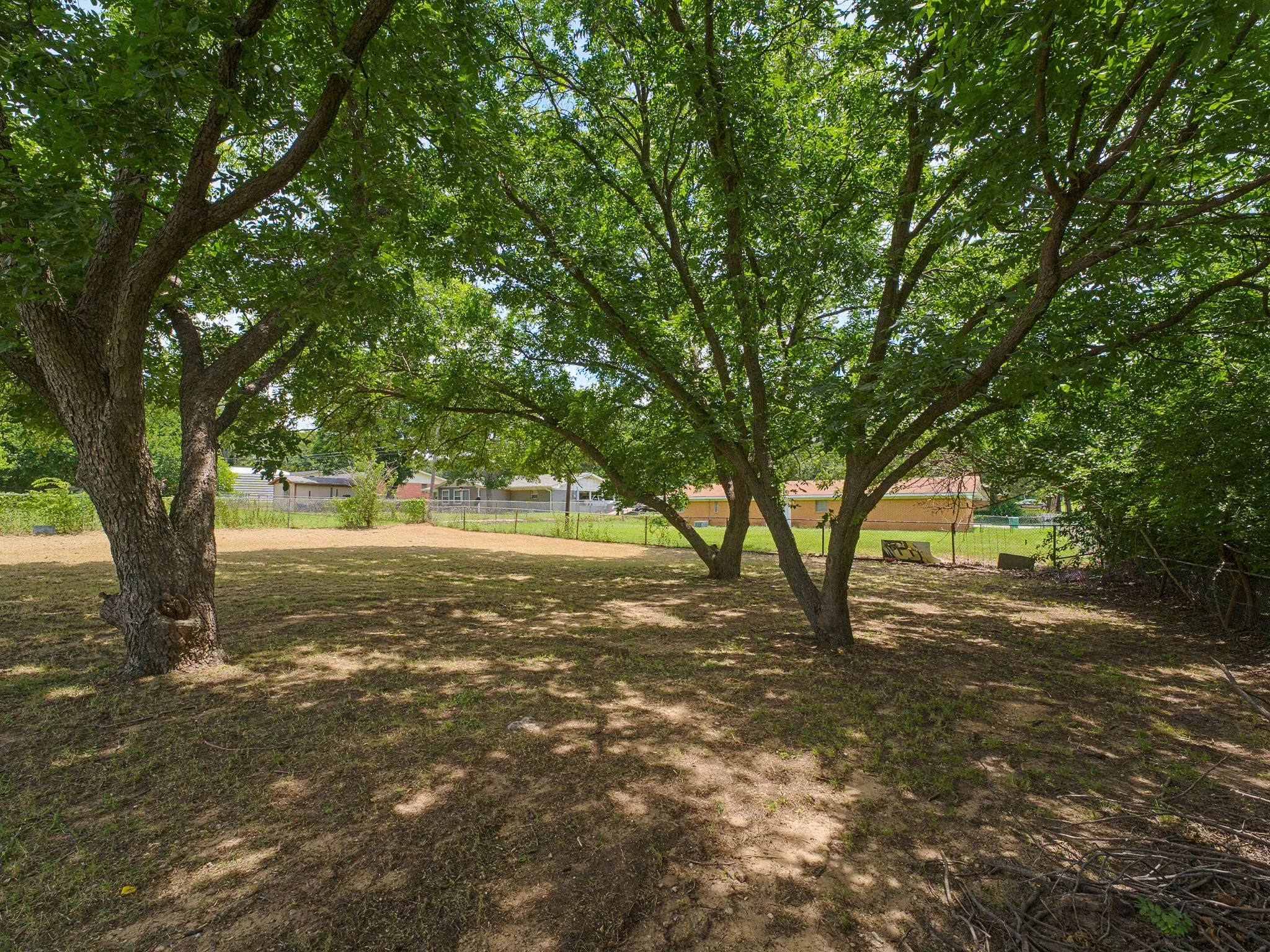 Single Family Residence For Sale in Montague County , 180 Trail Drive, Bowie, Texas 76230, 3 Bedroom, 2 Bathroom, Garage spaces, 1,344 Sqft, built in 2012, mls#21319168, Real Estate Agent in Bowie, Homes For Sale in Montague county, Homes For Sale in Bowie, Realtor in Bowie Texas, Real Estate Brokerage Independent Realty Texas, Luminita Cordes Realtor