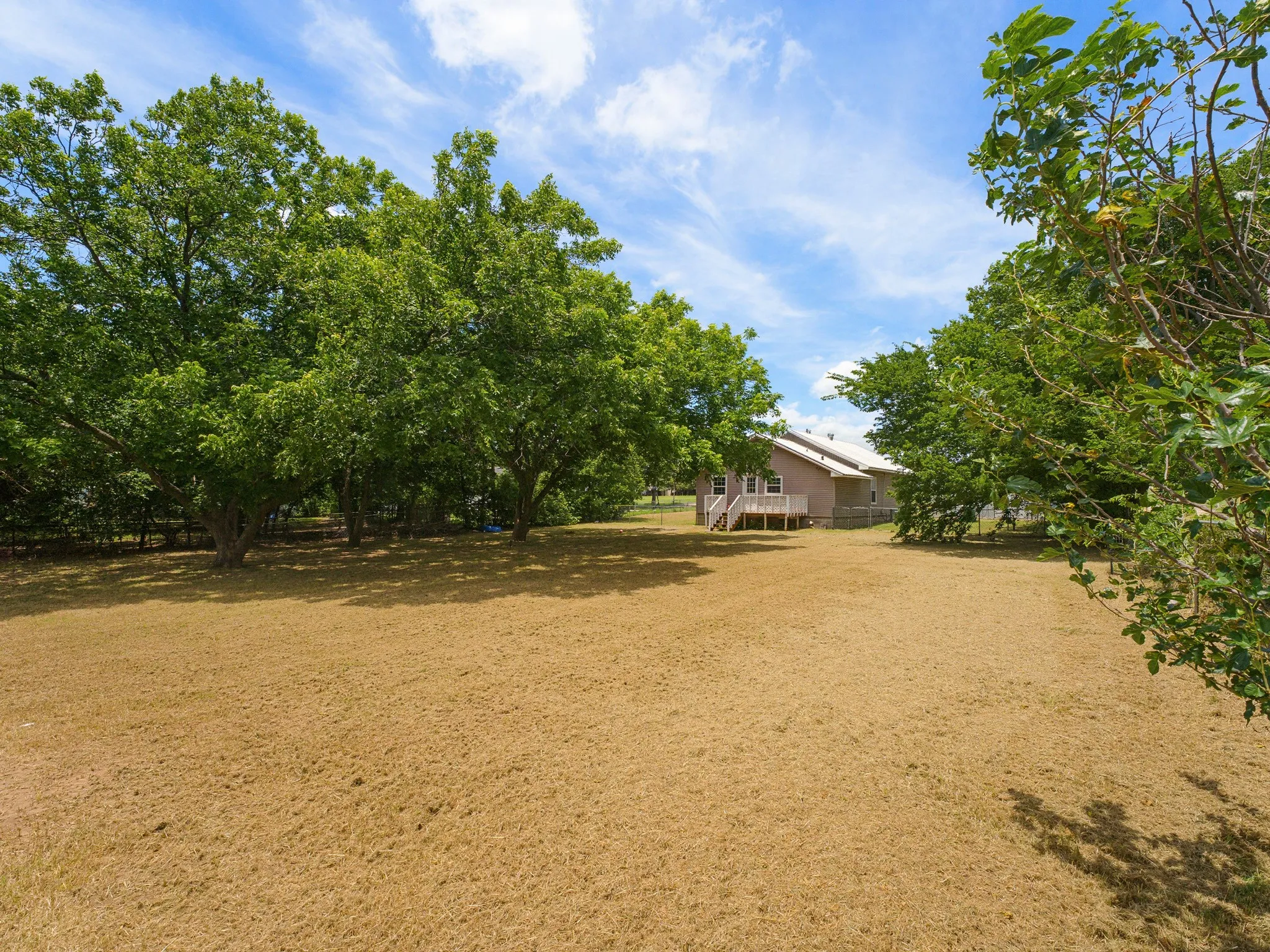 Single Family Residence For Sale in Montague County , 180 Trail Drive, Bowie, Texas 76230, 3 Bedroom, 2 Bathroom, Garage spaces, 1,344 Sqft, built in 2012, mls#21319168, Real Estate Agent in Bowie, Homes For Sale in Montague county, Homes For Sale in Bowie, Realtor in Bowie Texas, Real Estate Brokerage Independent Realty Texas, Luminita Cordes Realtor