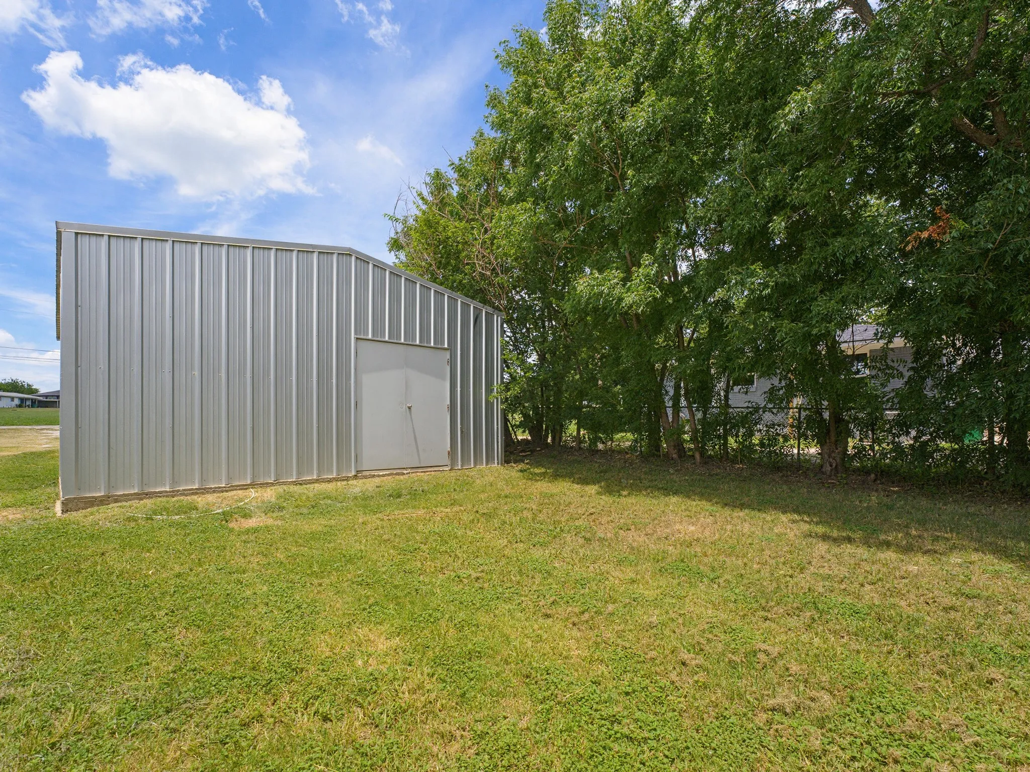 Single Family Residence For Sale in Montague County , 180 Trail Drive, Bowie, Texas 76230, 3 Bedroom, 2 Bathroom, Garage spaces, 1,344 Sqft, built in 2012, mls#21319168, Real Estate Agent in Bowie, Homes For Sale in Montague county, Homes For Sale in Bowie, Realtor in Bowie Texas, Real Estate Brokerage Independent Realty Texas, Luminita Cordes Realtor
