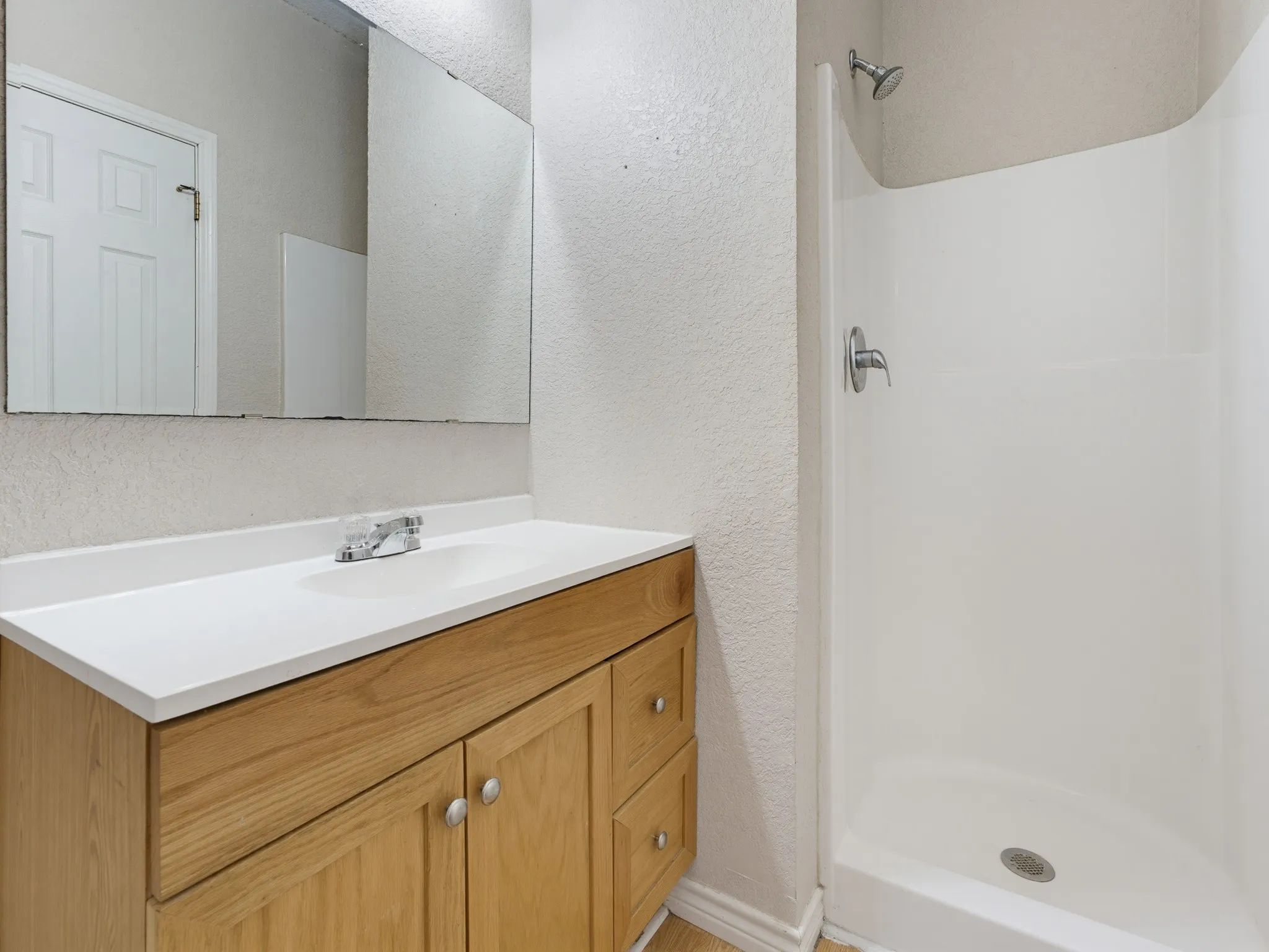 Single Family Residence For Sale in Montague County , 180 Trail Drive, Bowie, Texas 76230, 3 Bedroom, 2 Bathroom, Garage spaces, 1,344 Sqft, built in 2012, mls#21319168, Real Estate Agent in Bowie, Homes For Sale in Montague county, Homes For Sale in Bowie, Realtor in Bowie Texas, Real Estate Brokerage Independent Realty Texas, Luminita Cordes Realtor