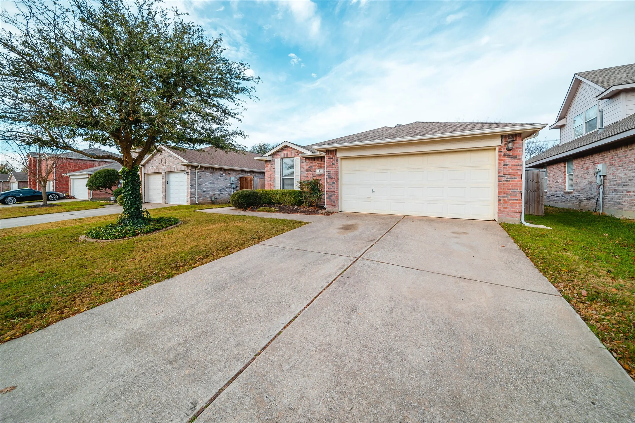 Single Family Residence For Rent in Collin County , 2211 Lilac Circle, Mc Kinney, Texas 75071, 3 Bedroom, 2 Bathroom, 2 Garage spaces, 1,421 Sqft, built in 1999, mls#21319366, Real Estate Agent in Mc Kinney, Homes For Rent in Collin county, Homes For Rent in Mc Kinney, Realtor in Mc Kinney Texas, Real Estate Brokerage Independent Realty Texas, Luminita Cordes Realtor