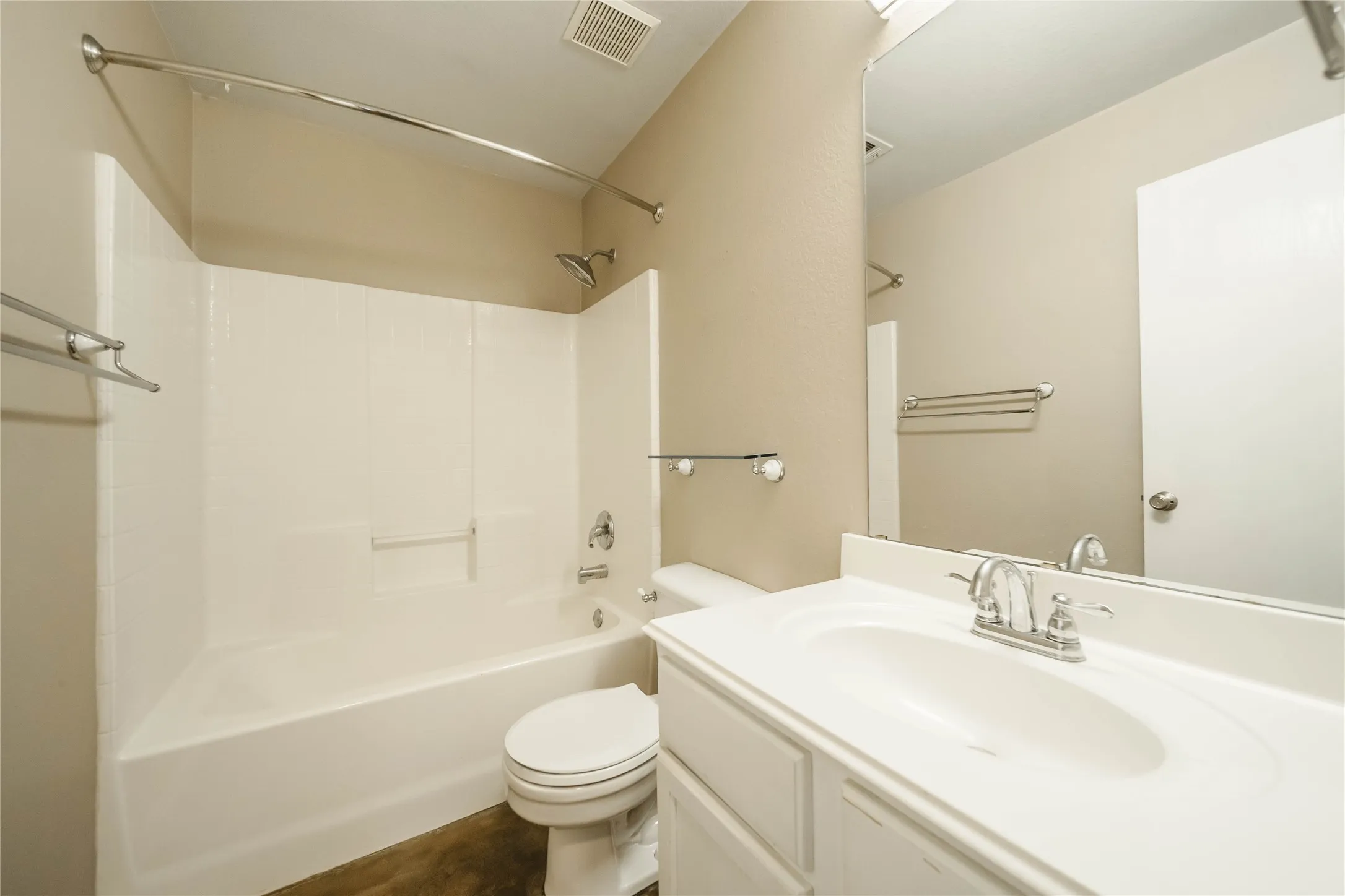 Single Family Residence For Rent in Collin County , 2211 Lilac Circle, Mc Kinney, Texas 75071, 3 Bedroom, 2 Bathroom, 2 Garage spaces, 1,421 Sqft, built in 1999, mls#21319366, Real Estate Agent in Mc Kinney, Homes For Rent in Collin county, Homes For Rent in Mc Kinney, Realtor in Mc Kinney Texas, Real Estate Brokerage Independent Realty Texas, Luminita Cordes Realtor