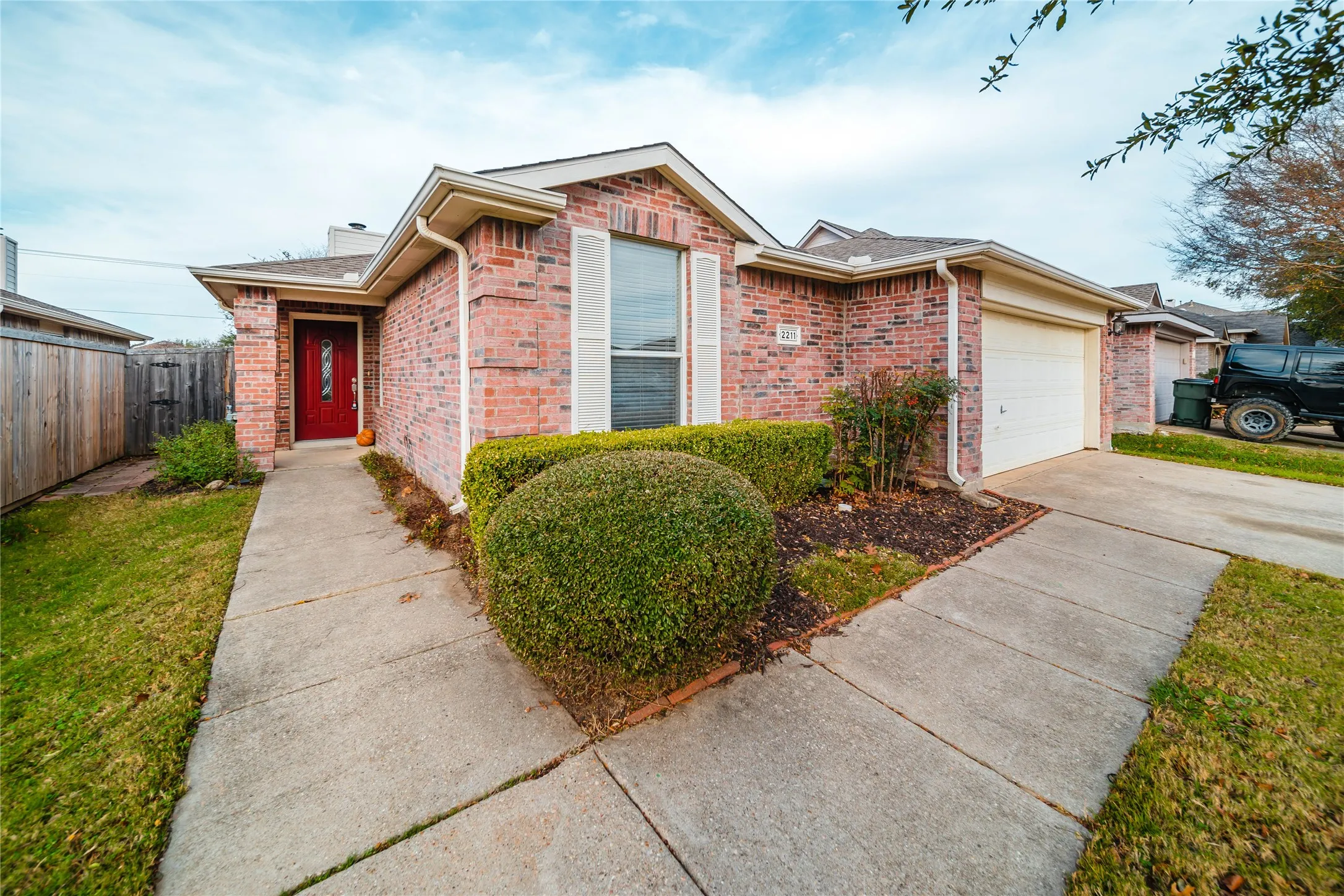 Single Family Residence For Rent in Collin County , 2211 Lilac Circle, Mc Kinney, Texas 75071, 3 Bedroom, 2 Bathroom, 2 Garage spaces, 1,421 Sqft, built in 1999, mls#21319366, Real Estate Agent in Mc Kinney, Homes For Rent in Collin county, Homes For Rent in Mc Kinney, Realtor in Mc Kinney Texas, Real Estate Brokerage Independent Realty Texas, Luminita Cordes Realtor