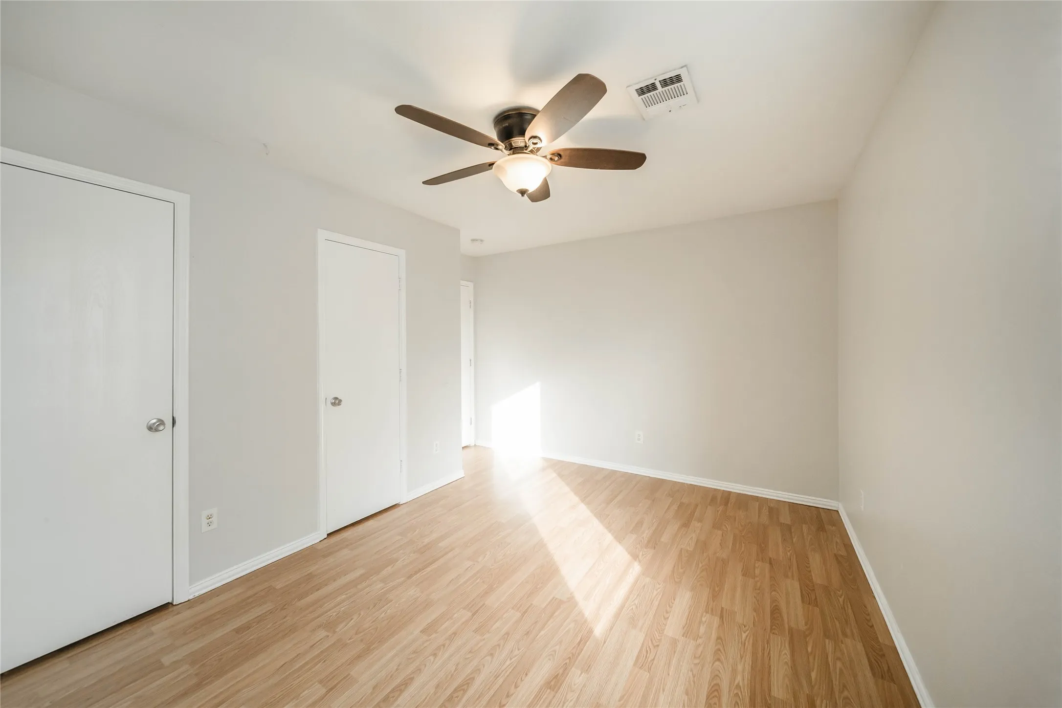 Single Family Residence For Rent in Collin County , 2211 Lilac Circle, Mc Kinney, Texas 75071, 3 Bedroom, 2 Bathroom, 2 Garage spaces, 1,421 Sqft, built in 1999, mls#21319366, Real Estate Agent in Mc Kinney, Homes For Rent in Collin county, Homes For Rent in Mc Kinney, Realtor in Mc Kinney Texas, Real Estate Brokerage Independent Realty Texas, Luminita Cordes Realtor