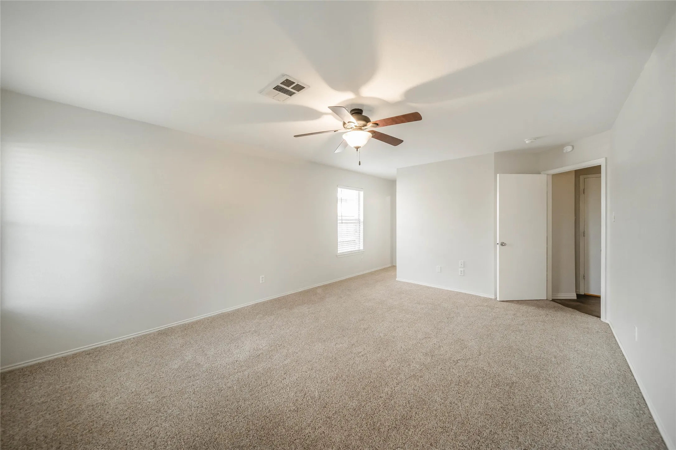 Single Family Residence For Rent in Collin County , 2211 Lilac Circle, Mc Kinney, Texas 75071, 3 Bedroom, 2 Bathroom, 2 Garage spaces, 1,421 Sqft, built in 1999, mls#21319366, Real Estate Agent in Mc Kinney, Homes For Rent in Collin county, Homes For Rent in Mc Kinney, Realtor in Mc Kinney Texas, Real Estate Brokerage Independent Realty Texas, Luminita Cordes Realtor