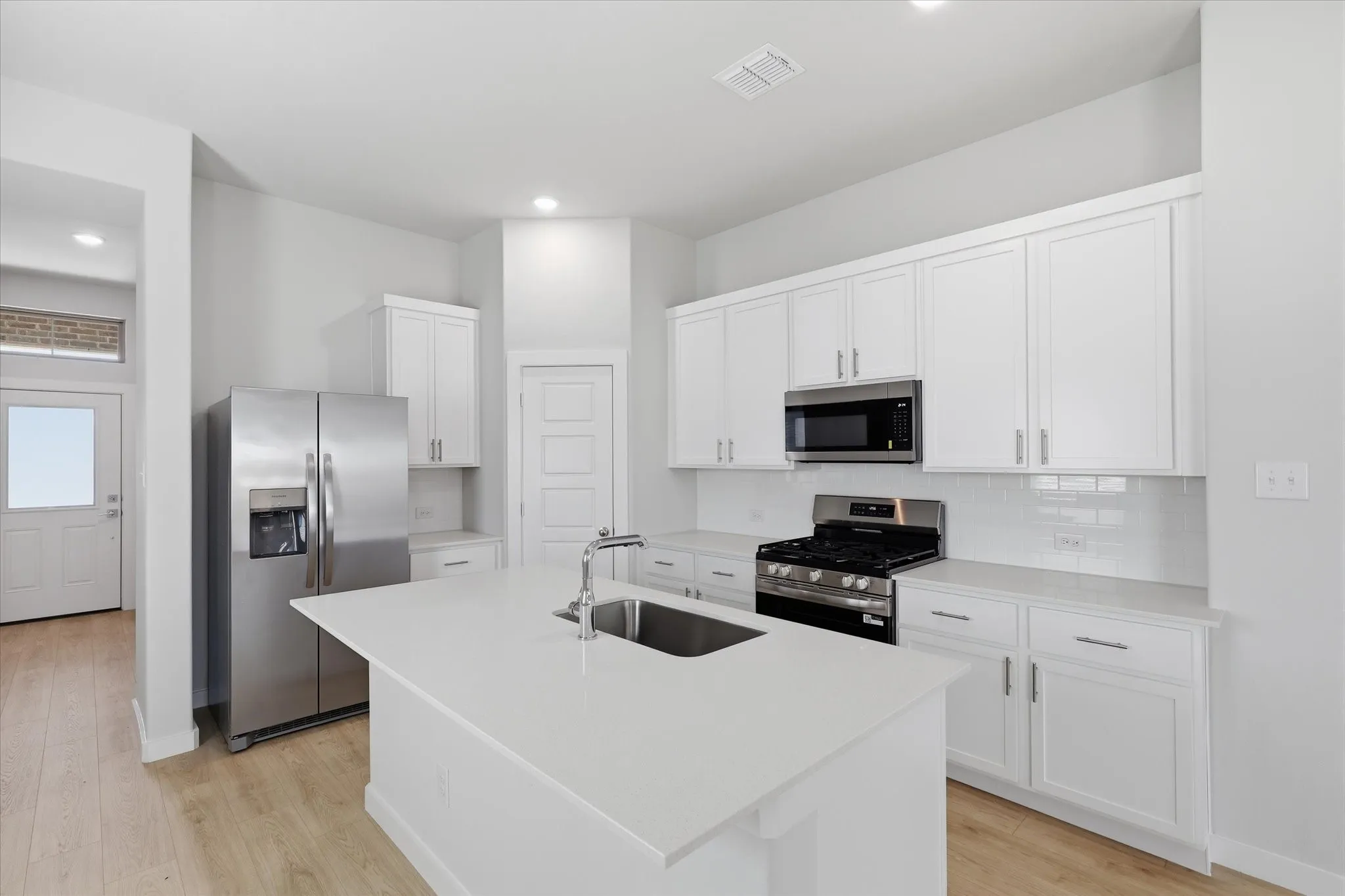 Single Family Residence For Rent in Collin County , 508 Green Grass Drive, Mc Kinney, Texas 75071, 3 Bedroom, 2 Bathroom, 2 Garage spaces, 1,509 Sqft, built in 2026, mls#21319338, Real Estate Agent in Mc Kinney, Homes For Rent in Collin county, Homes For Rent in Mc Kinney, Realtor in Mc Kinney Texas, Real Estate Brokerage Independent Realty Texas, Luminita Cordes Realtor