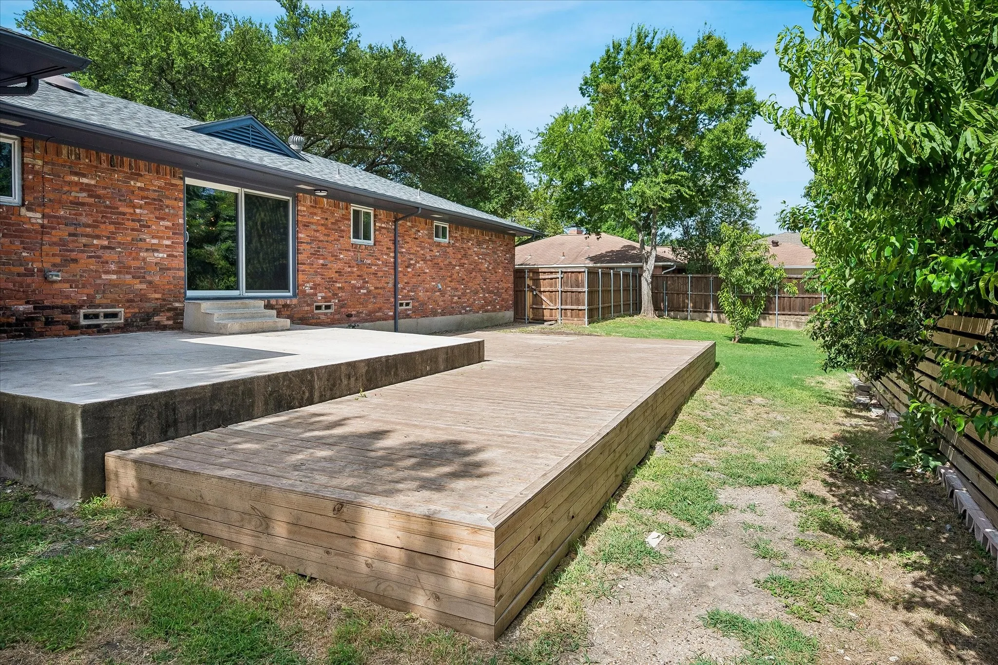 Single Family Residence For Sale in Dallas County , 2203 Healey Drive, Dallas, Texas 75228, 4 Bedroom, 2 Bathroom, 2 Garage spaces, 1,718 Sqft, built in 1957, mls#21308628, Real Estate Agent in Dallas, Homes For Sale in Dallas county, Homes For Sale in Dallas, Realtor in Dallas Texas, Real Estate Brokerage Independent Realty Texas, Luminita Cordes Realtor