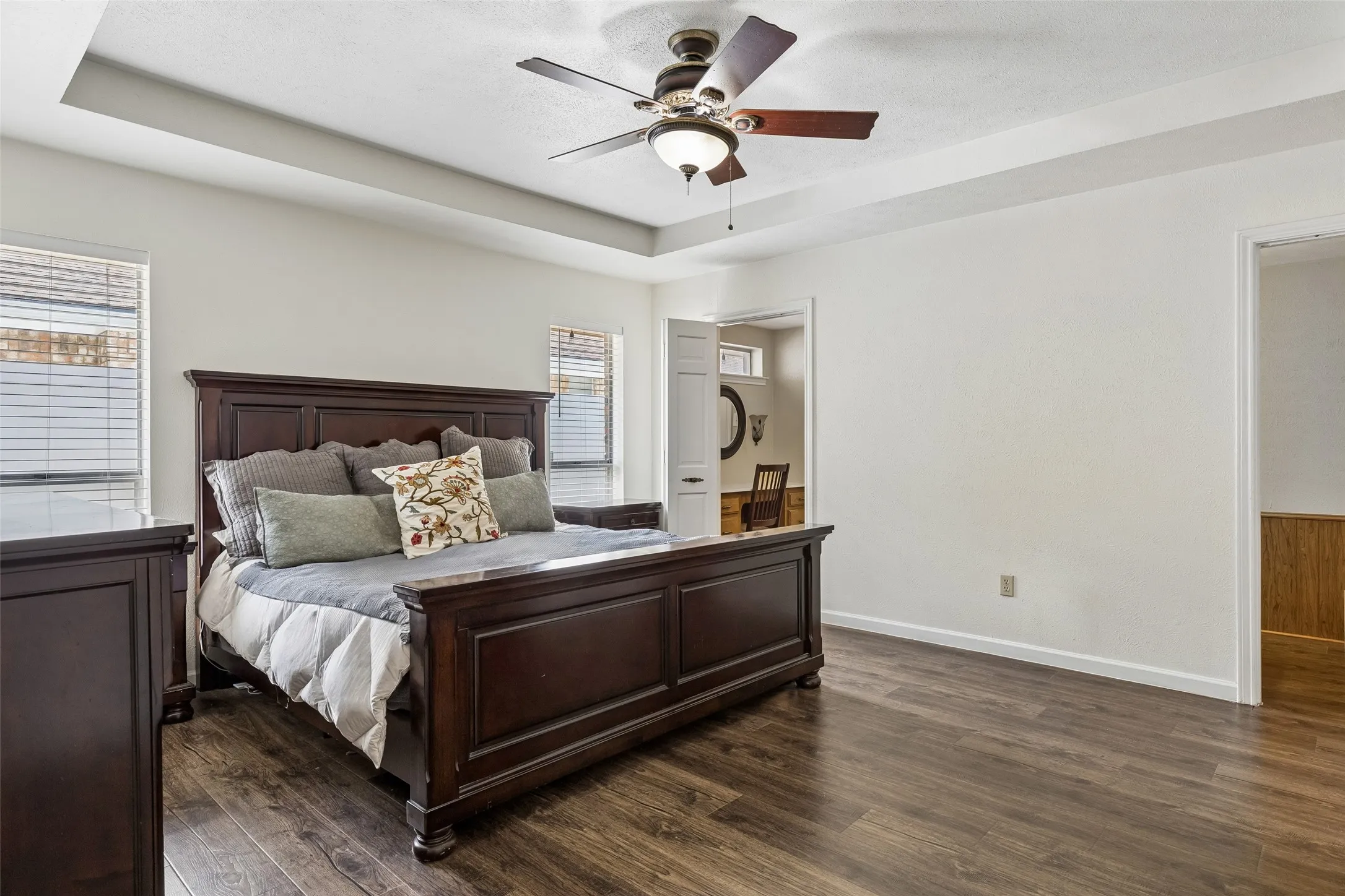 Single Family Residence For Sale in Dallas County , 602 Wentworth Drive, Richardson, Texas 75081, 5 Bedroom, 3 Bathroom, 2 Garage spaces, 2,402 Sqft, built in 1977, mls#21317496, Real Estate Agent in Richardson, Homes For Sale in Dallas county, Homes For Sale in Richardson, Realtor in Richardson Texas, Real Estate Brokerage Independent Realty Texas, Luminita Cordes Realtor