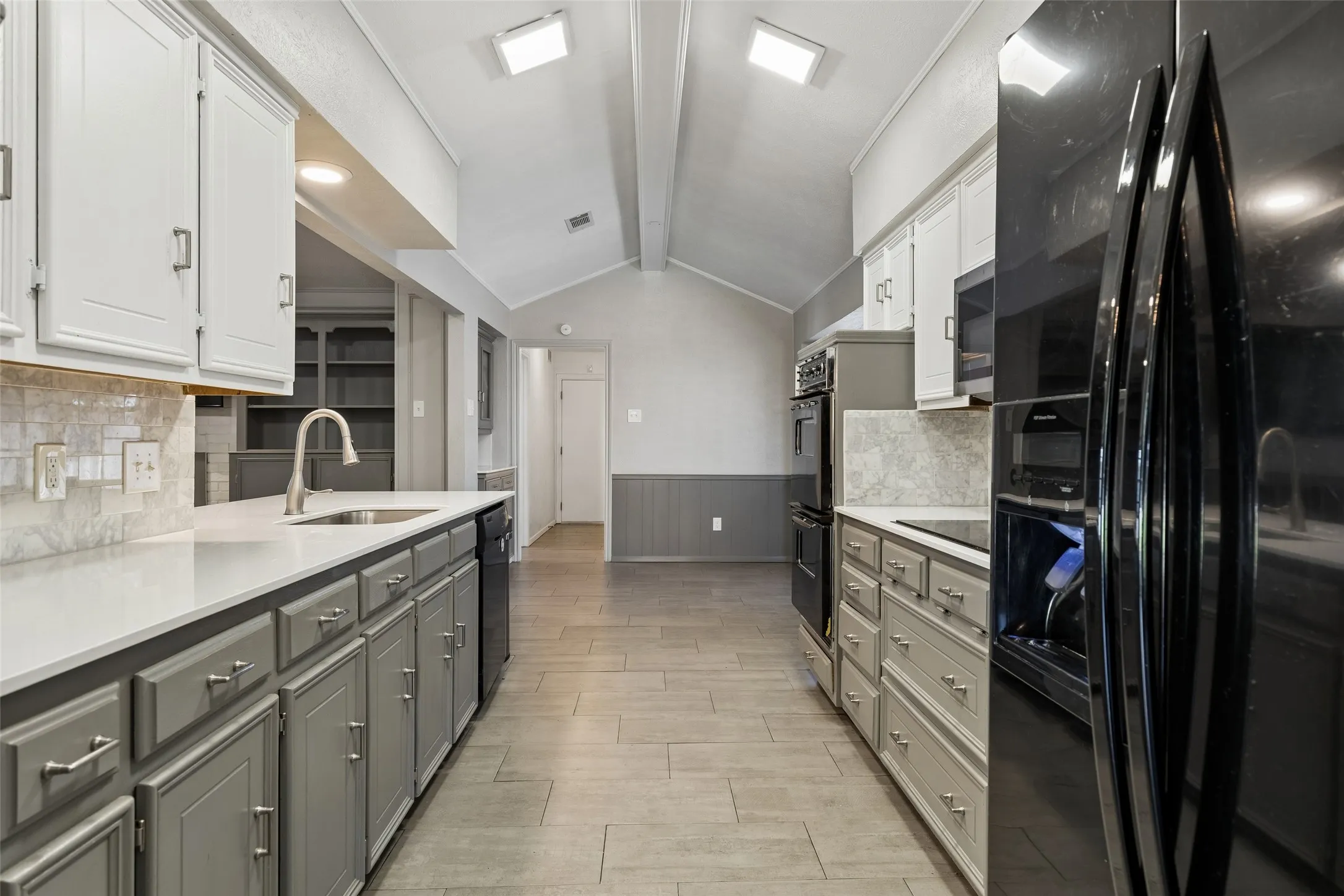 Single Family Residence For Sale in Dallas County , 602 Wentworth Drive, Richardson, Texas 75081, 5 Bedroom, 3 Bathroom, 2 Garage spaces, 2,402 Sqft, built in 1977, mls#21317496, Real Estate Agent in Richardson, Homes For Sale in Dallas county, Homes For Sale in Richardson, Realtor in Richardson Texas, Real Estate Brokerage Independent Realty Texas, Luminita Cordes Realtor