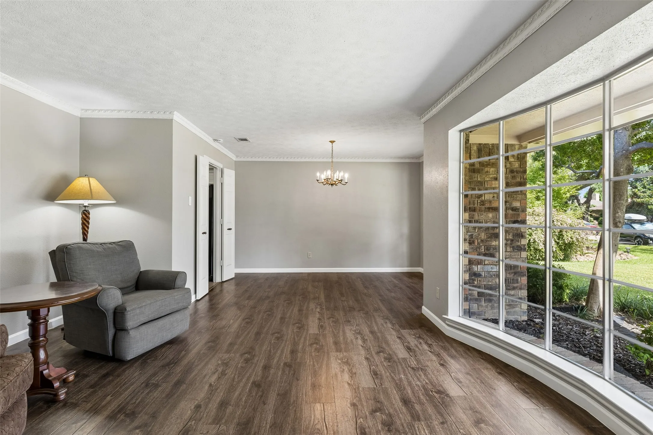 Single Family Residence For Sale in Dallas County , 602 Wentworth Drive, Richardson, Texas 75081, 5 Bedroom, 3 Bathroom, 2 Garage spaces, 2,402 Sqft, built in 1977, mls#21317496, Real Estate Agent in Richardson, Homes For Sale in Dallas county, Homes For Sale in Richardson, Realtor in Richardson Texas, Real Estate Brokerage Independent Realty Texas, Luminita Cordes Realtor