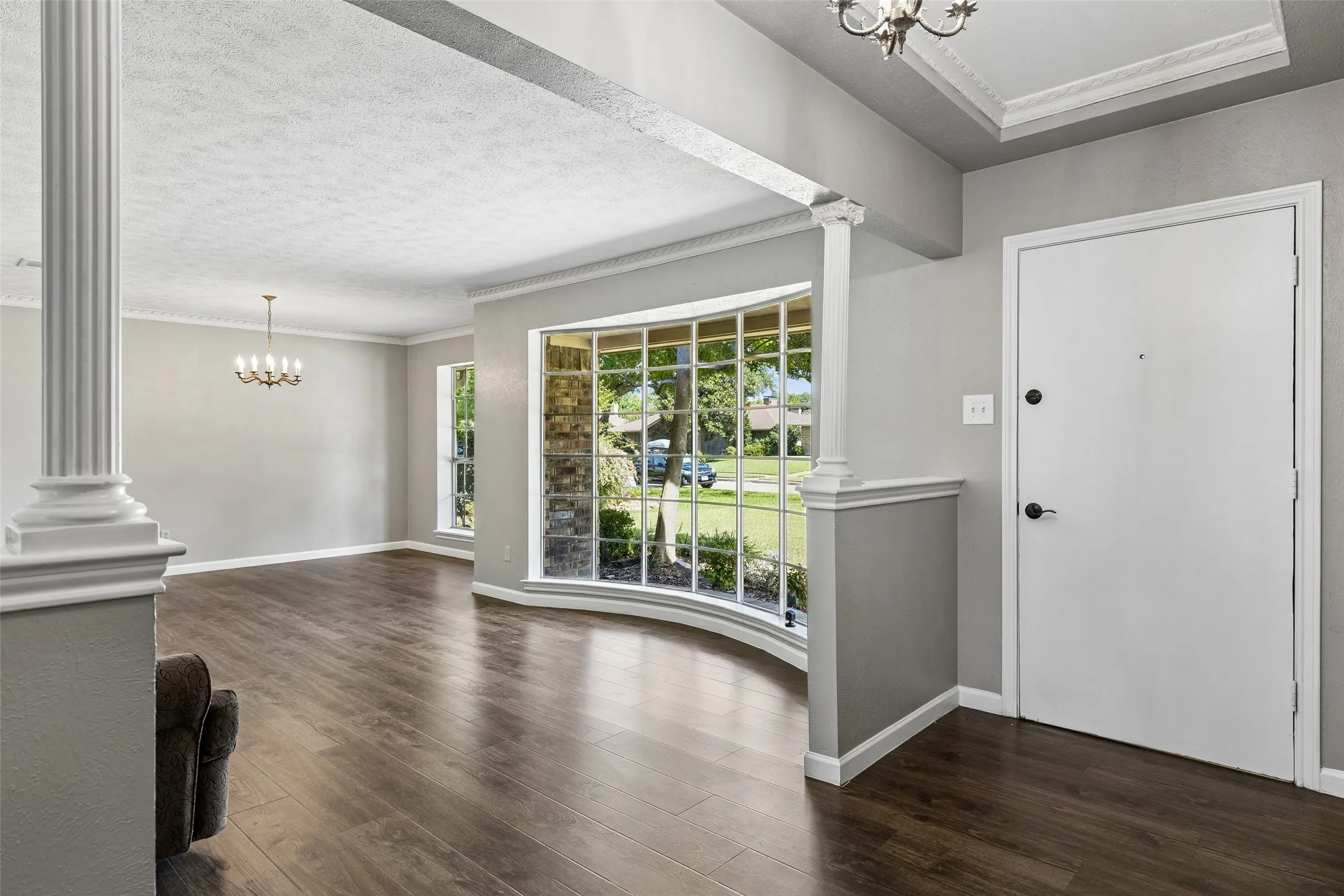 Single Family Residence For Sale in Dallas County , 602 Wentworth Drive, Richardson, Texas 75081, 5 Bedroom, 3 Bathroom, 2 Garage spaces, 2,402 Sqft, built in 1977, mls#21317496, Real Estate Agent in Richardson, Homes For Sale in Dallas county, Homes For Sale in Richardson, Realtor in Richardson Texas, Real Estate Brokerage Independent Realty Texas, Luminita Cordes Realtor