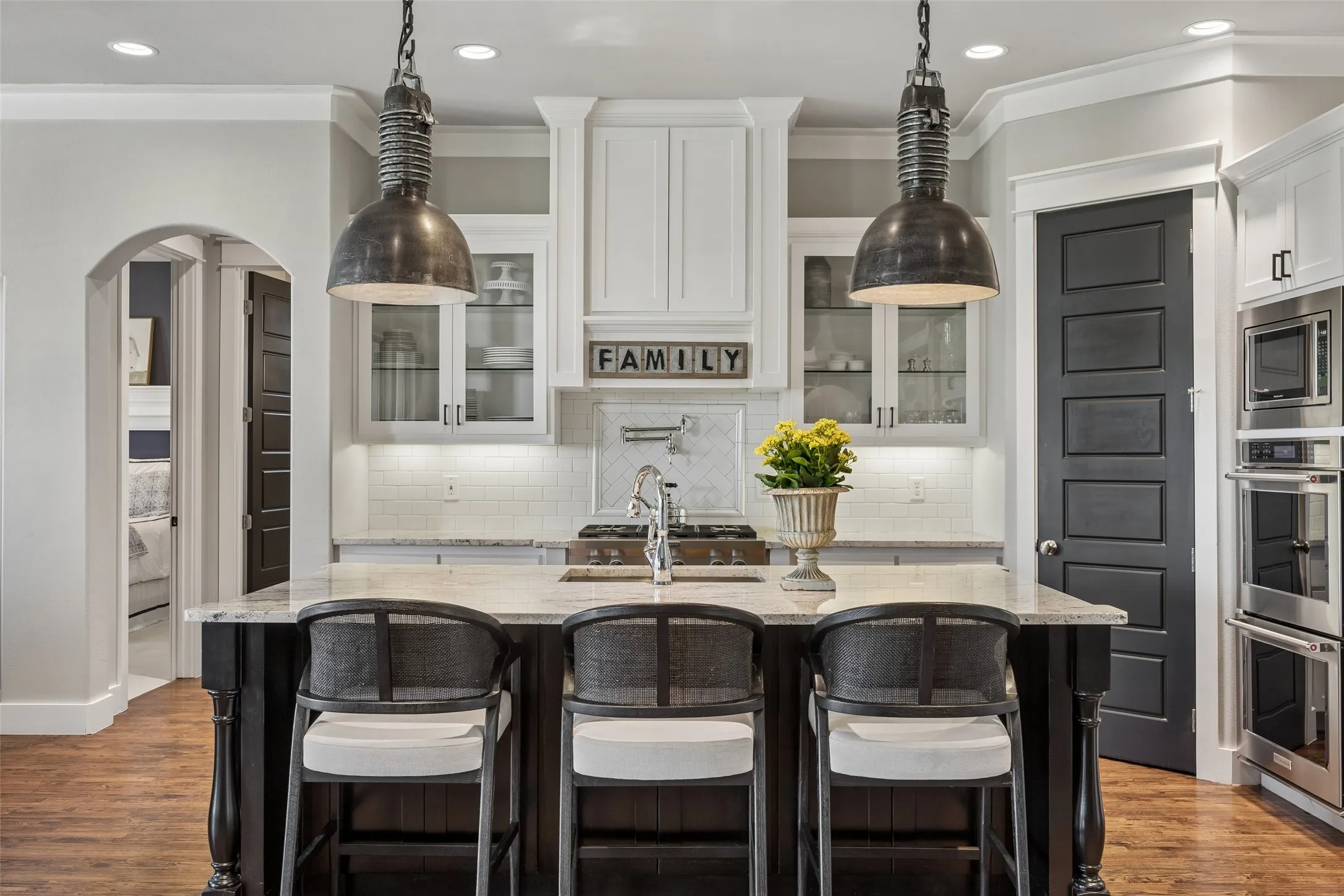 Single Family Residence For Sale in Parker County , 107 Brazos Court, Aledo, Texas 76008, 4 Bedroom, 5 Bathroom, 6 Garage spaces, 4,254 Sqft, built in 2015, mls#21309093, Real Estate Agent in Aledo, Homes For Sale in Parker county, Homes For Sale in Aledo, Realtor in Aledo Texas, Real Estate Brokerage Independent Realty Texas, Luminita Cordes Realtor