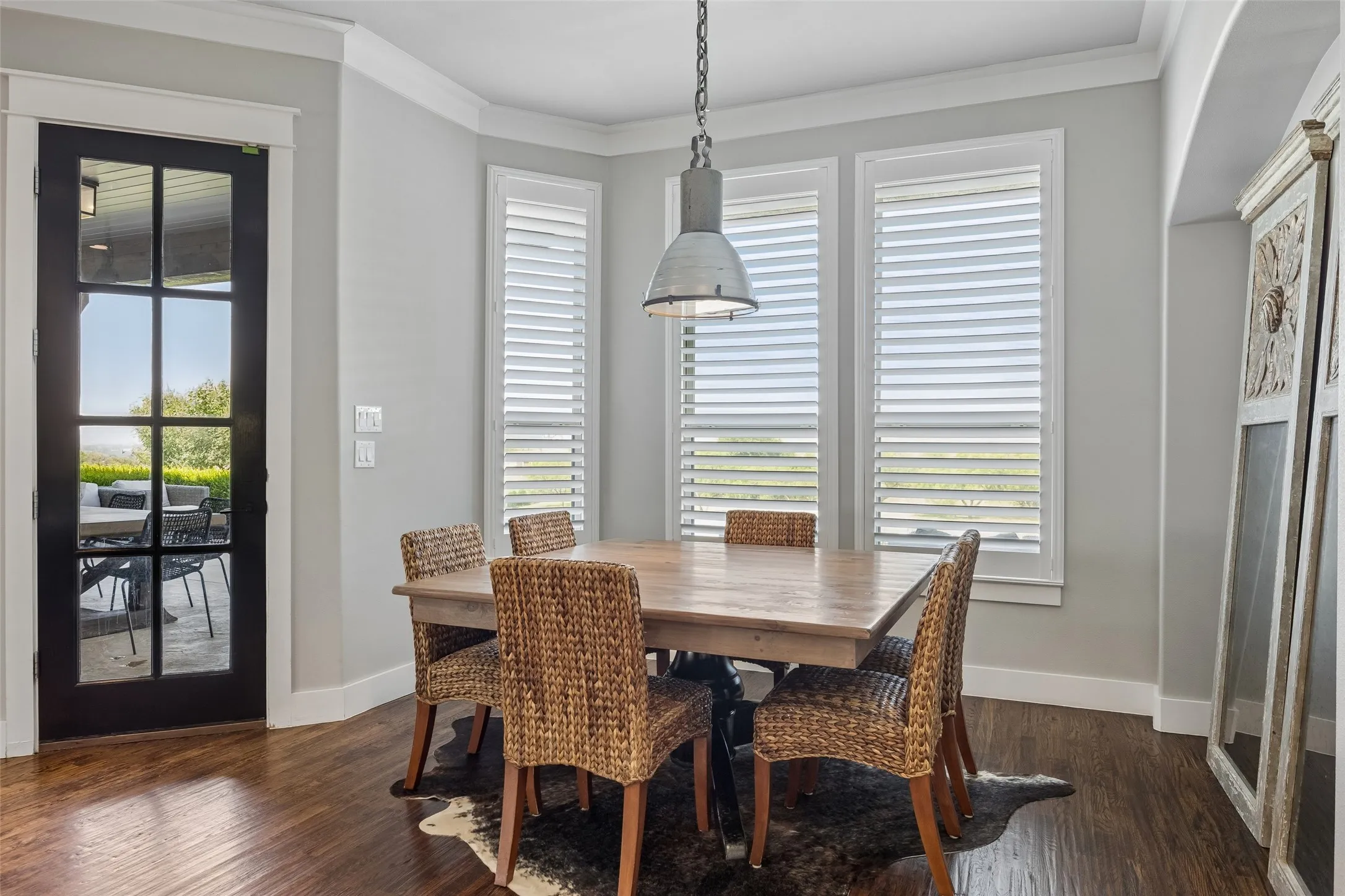 Single Family Residence For Sale in Parker County , 107 Brazos Court, Aledo, Texas 76008, 4 Bedroom, 5 Bathroom, 6 Garage spaces, 4,254 Sqft, built in 2015, mls#21309093, Real Estate Agent in Aledo, Homes For Sale in Parker county, Homes For Sale in Aledo, Realtor in Aledo Texas, Real Estate Brokerage Independent Realty Texas, Luminita Cordes Realtor