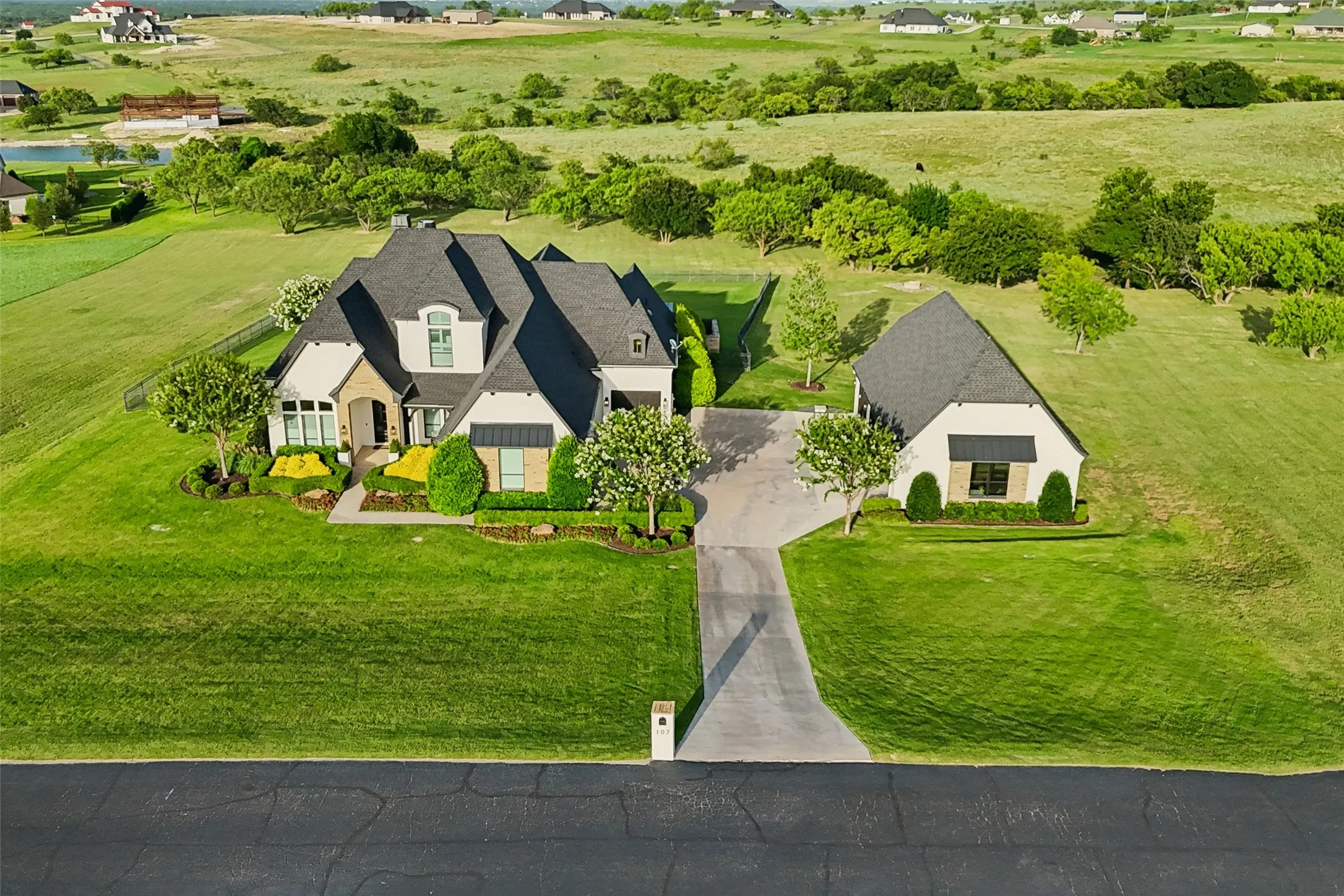 Single Family Residence For Sale in Parker County , 107 Brazos Court, Aledo, Texas 76008, 4 Bedroom, 5 Bathroom, 6 Garage spaces, 4,254 Sqft, built in 2015, mls#21309093, Real Estate Agent in Aledo, Homes For Sale in Parker county, Homes For Sale in Aledo, Realtor in Aledo Texas, Real Estate Brokerage Independent Realty Texas, Luminita Cordes Realtor