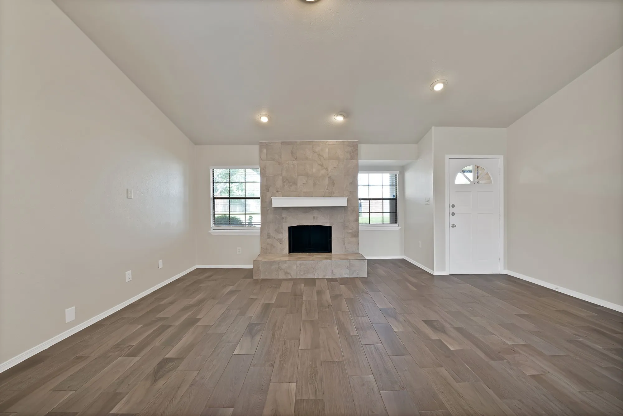 Single Family Residence For Sale in Denton County , 7000 Curry Drive, The Colony, Texas 75056, 4 Bedroom, 2 Bathroom, 2 Garage spaces, 1,713 Sqft, built in 1983, mls#21316322, Real Estate Agent in The Colony, Homes For Sale in Denton county, Homes For Sale in The Colony, Realtor in The Colony Texas, Real Estate Brokerage Independent Realty Texas, Luminita Cordes Realtor