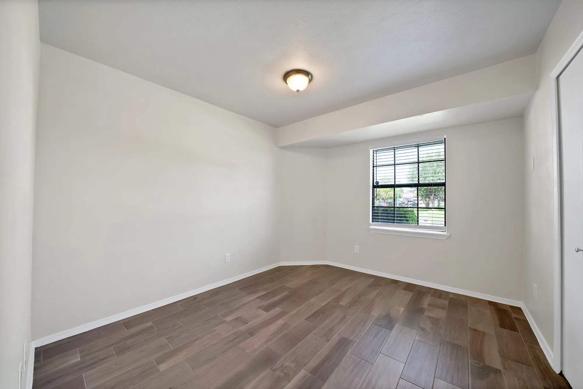 Single Family Residence For Sale in Denton County , 7000 Curry Drive, The Colony, Texas 75056, 4 Bedroom, 2 Bathroom, 2 Garage spaces, 1,713 Sqft, built in 1983, mls#21316322, Real Estate Agent in The Colony, Homes For Sale in Denton county, Homes For Sale in The Colony, Realtor in The Colony Texas, Real Estate Brokerage Independent Realty Texas, Luminita Cordes Realtor