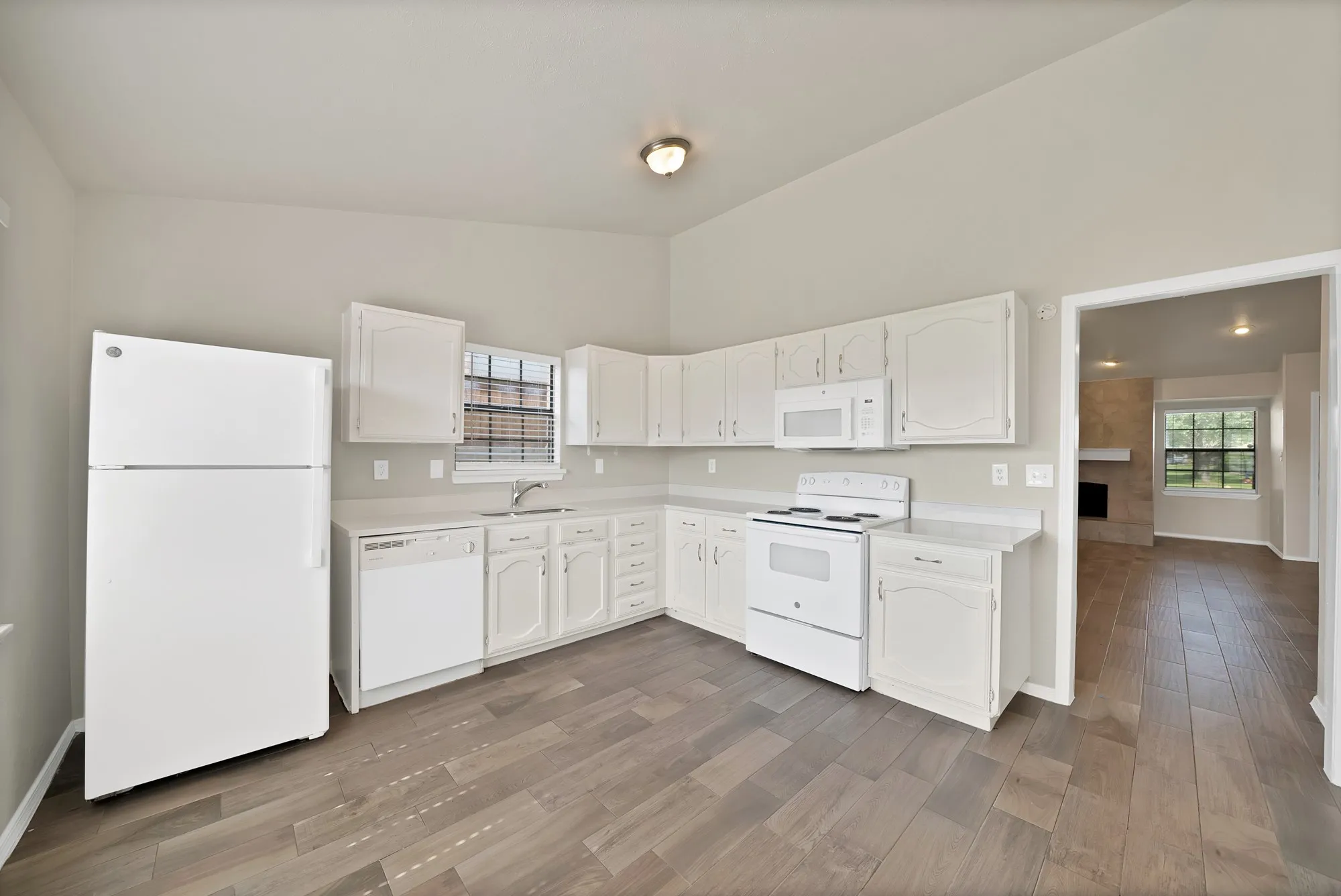 Single Family Residence For Sale in Denton County , 7000 Curry Drive, The Colony, Texas 75056, 4 Bedroom, 2 Bathroom, 2 Garage spaces, 1,713 Sqft, built in 1983, mls#21316322, Real Estate Agent in The Colony, Homes For Sale in Denton county, Homes For Sale in The Colony, Realtor in The Colony Texas, Real Estate Brokerage Independent Realty Texas, Luminita Cordes Realtor