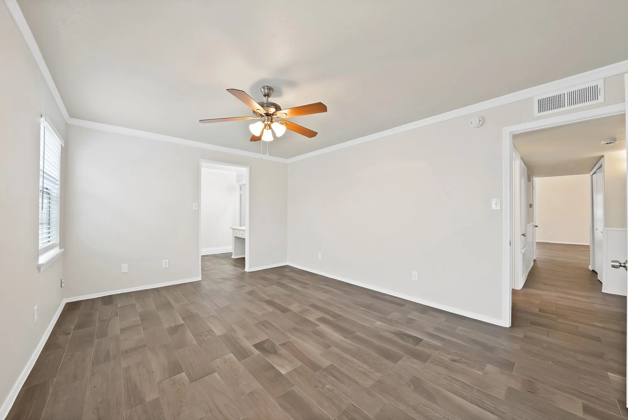 Single Family Residence For Sale in Denton County , 7000 Curry Drive, The Colony, Texas 75056, 4 Bedroom, 2 Bathroom, 2 Garage spaces, 1,713 Sqft, built in 1983, mls#21316322, Real Estate Agent in The Colony, Homes For Sale in Denton county, Homes For Sale in The Colony, Realtor in The Colony Texas, Real Estate Brokerage Independent Realty Texas, Luminita Cordes Realtor