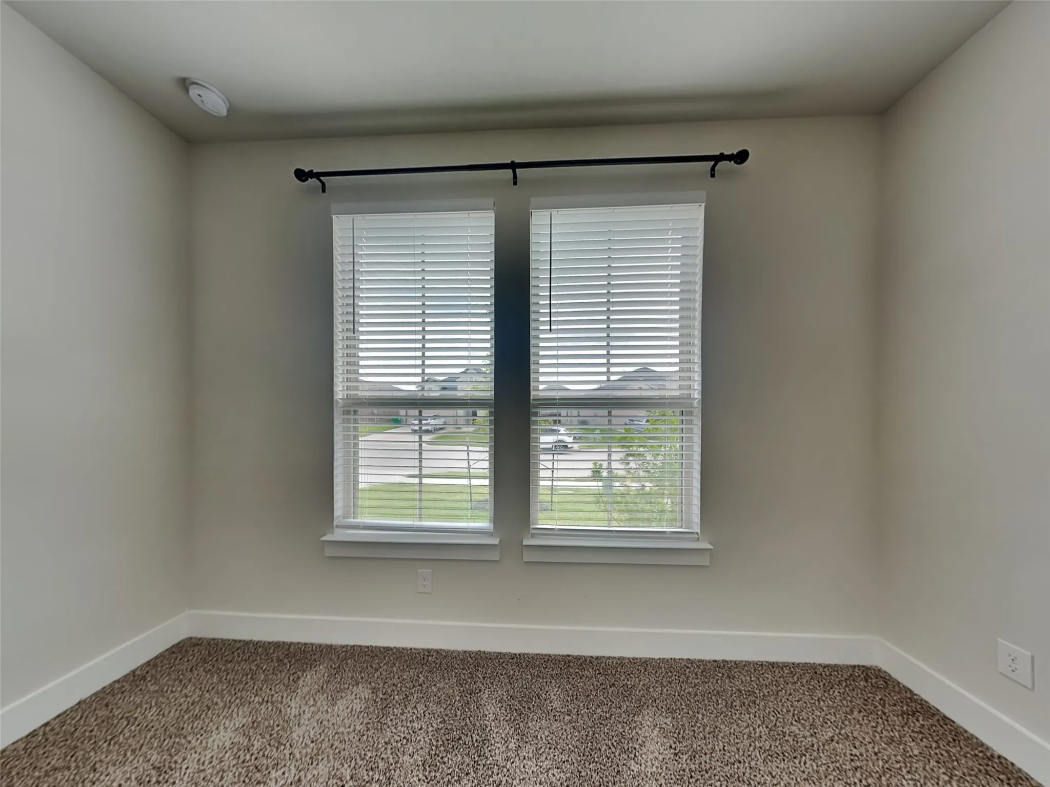 Single Family Residence For Rent in Rockwall County , 606 Taylor Drive, Fate, Texas 75087, 3 Bedrooms, 2 Bathrooms, 2 Garage spaces, 2,086 Sqft, built in 2021, Price $2,400, mls#21319381, Real Estate Agent in Fate, Homes For Rent in Rockwall county, Homes For Rent in Fate, Realtor in Fate Texas, Real Estate Brokerage Independent Realty Texas, Luminita Cordes Realtor