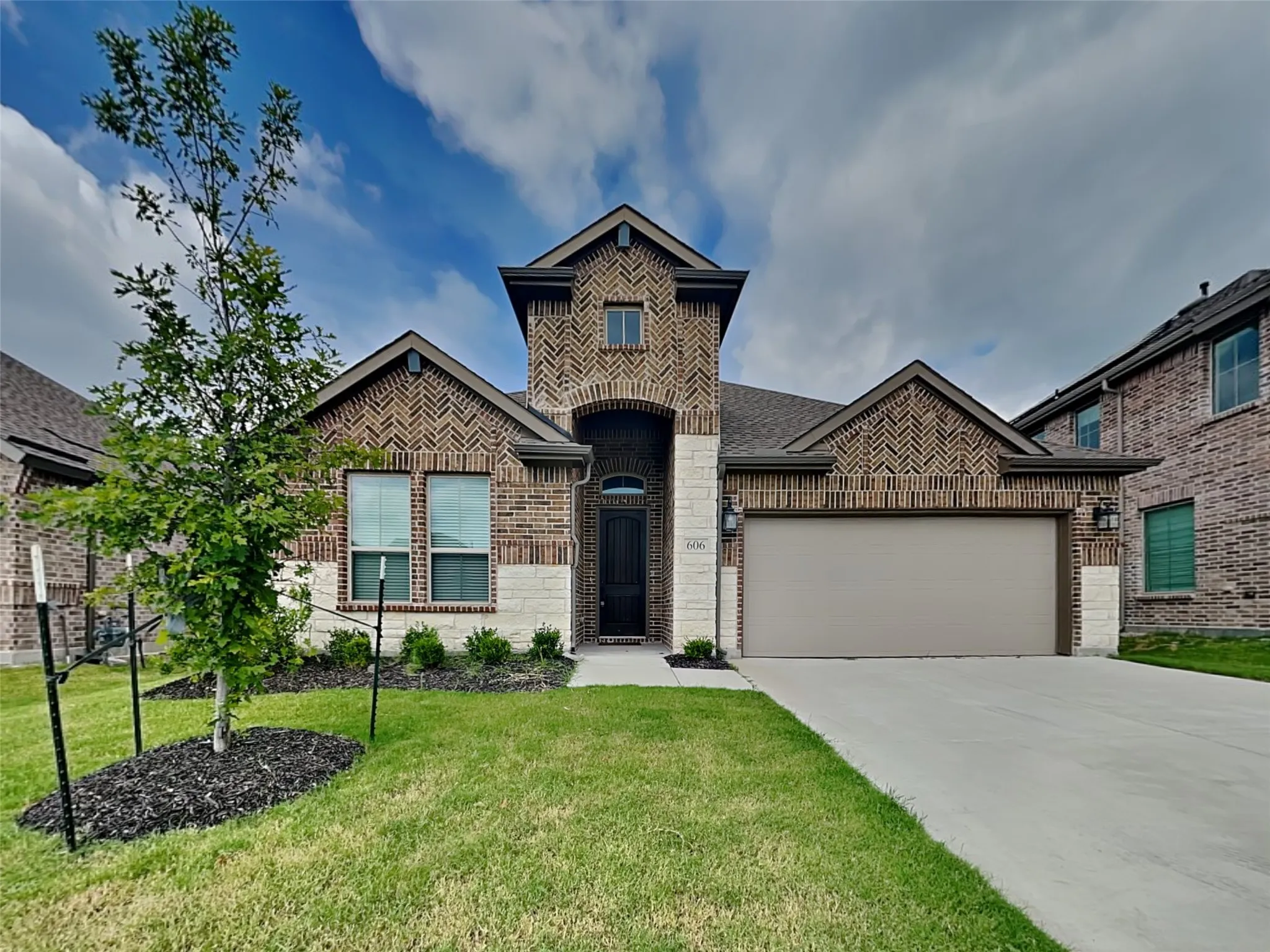 Single Family Residence For Rent in Rockwall County , 606 Taylor Drive, Fate, Texas 75087, 3 Bedrooms, 2 Bathrooms, 2 Garage spaces, 2,086 Sqft, built in 2021, Price $2,400, mls#21319381, Real Estate Agent in Fate, Homes For Rent in Rockwall county, Homes For Rent in Fate, Realtor in Fate Texas, Real Estate Brokerage Independent Realty Texas, Luminita Cordes Realtor