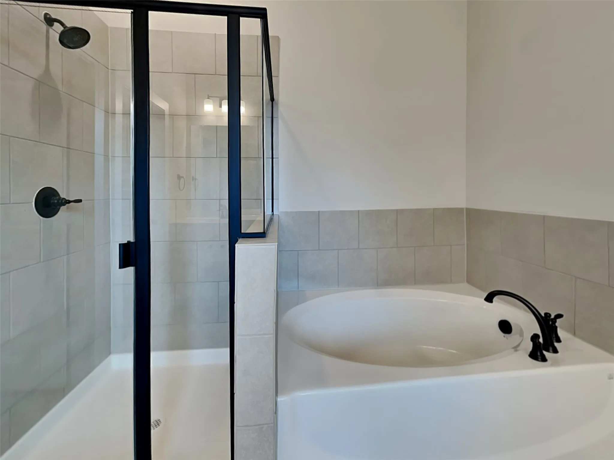 Single Family Residence For Rent in Rockwall County , 606 Taylor Drive, Fate, Texas 75087, 3 Bedrooms, 2 Bathrooms, 2 Garage spaces, 2,086 Sqft, built in 2021, Price $2,400, mls#21319381, Real Estate Agent in Fate, Homes For Rent in Rockwall county, Homes For Rent in Fate, Realtor in Fate Texas, Real Estate Brokerage Independent Realty Texas, Luminita Cordes Realtor