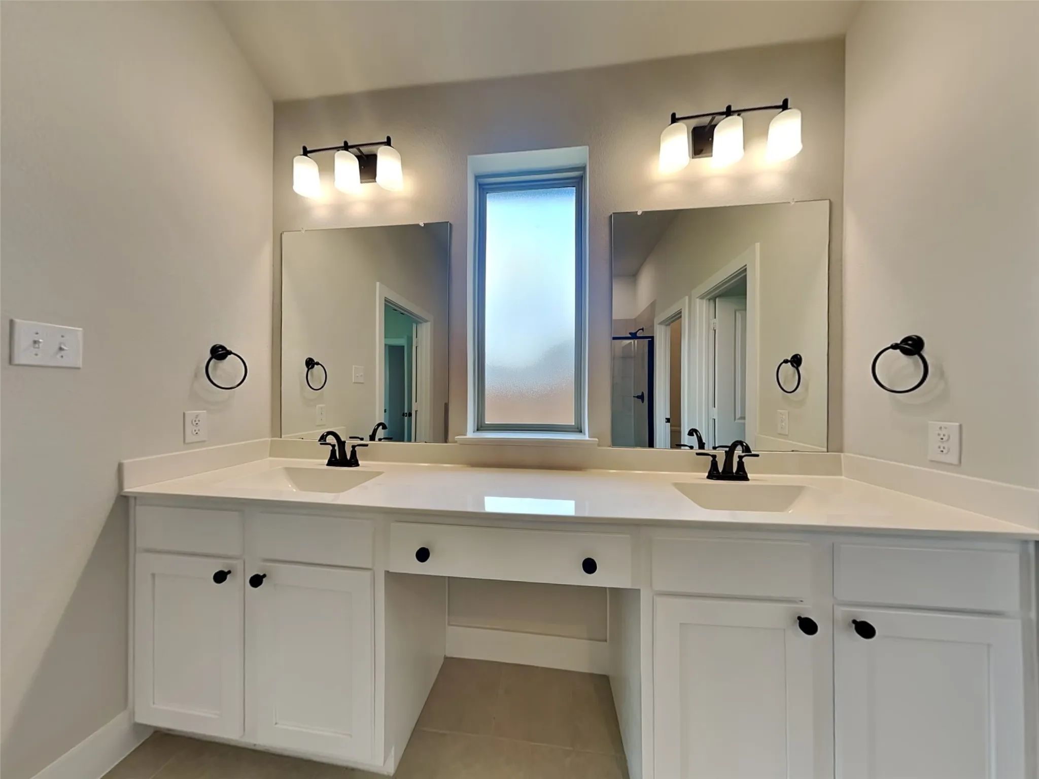 Single Family Residence For Rent in Rockwall County , 606 Taylor Drive, Fate, Texas 75087, 3 Bedrooms, 2 Bathrooms, 2 Garage spaces, 2,086 Sqft, built in 2021, Price $2,400, mls#21319381, Real Estate Agent in Fate, Homes For Rent in Rockwall county, Homes For Rent in Fate, Realtor in Fate Texas, Real Estate Brokerage Independent Realty Texas, Luminita Cordes Realtor