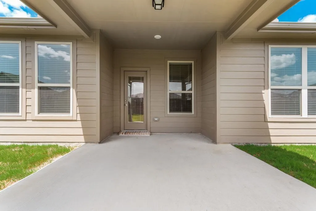 Single Family Residence For Rent in Kaufman County , 3403 Western Trail, Crandall, Texas 75114, 4 Bedroom, 2 Bathroom, 2 Garage spaces, 1,957 Sqft, built in 2023, mls#21319359, Real Estate Agent in Crandall, Homes For Rent in Kaufman county, Homes For Rent in Crandall, Realtor in Crandall Texas, Real Estate Brokerage Independent Realty Texas, Luminita Cordes Realtor