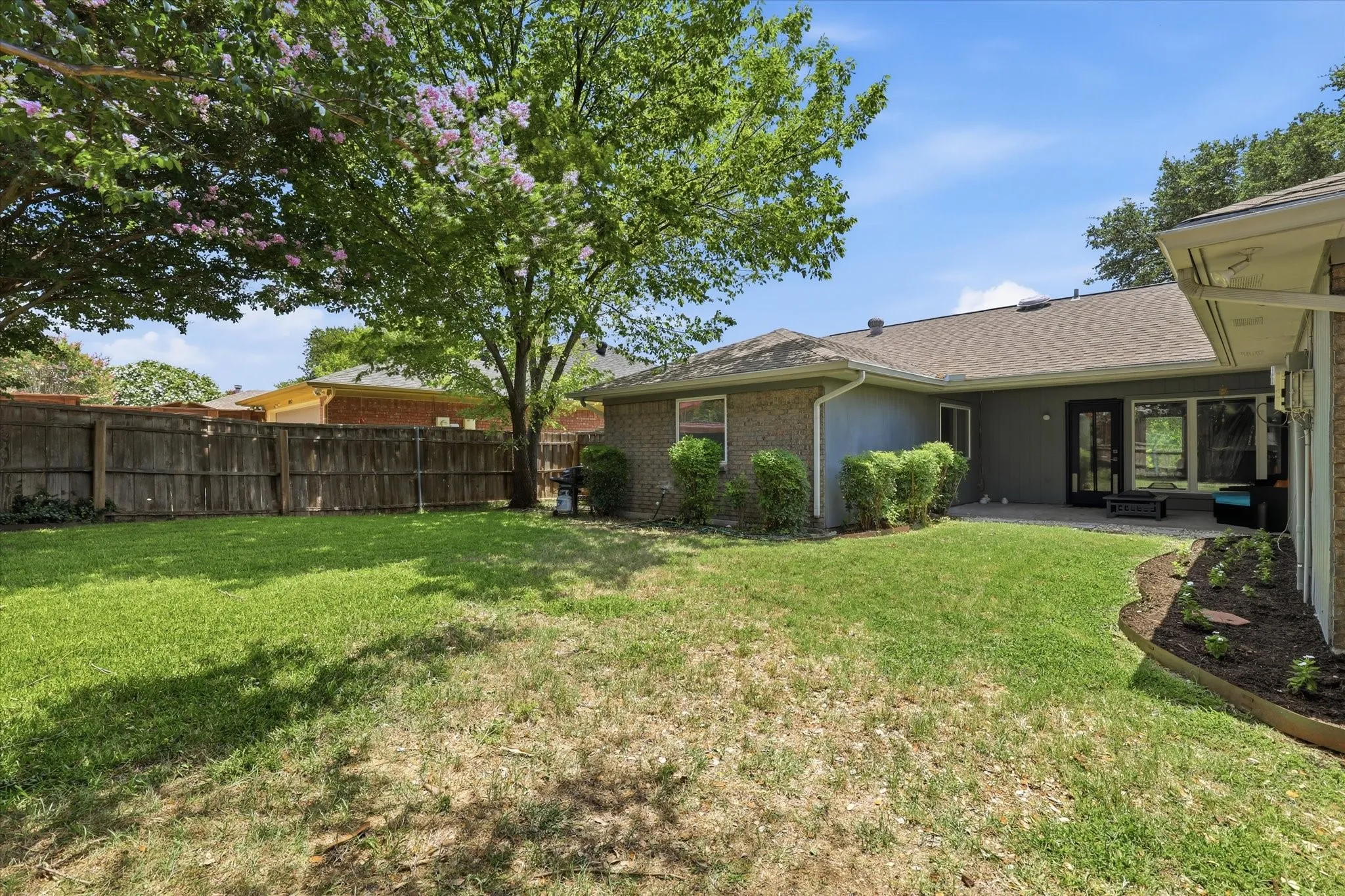 Single Family Residence For Sale in Collin County , 1017 Spicewood Drive, Plano, Texas 75025, 3 Bedroom, 2 Bathroom, 2 Garage spaces, 1,741 Sqft, built in 1986, mls#21318482, Real Estate Agent in Plano, Homes For Sale in Collin county, Homes For Sale in Plano, Realtor in Plano Texas, Real Estate Brokerage Independent Realty Texas, Luminita Cordes Realtor