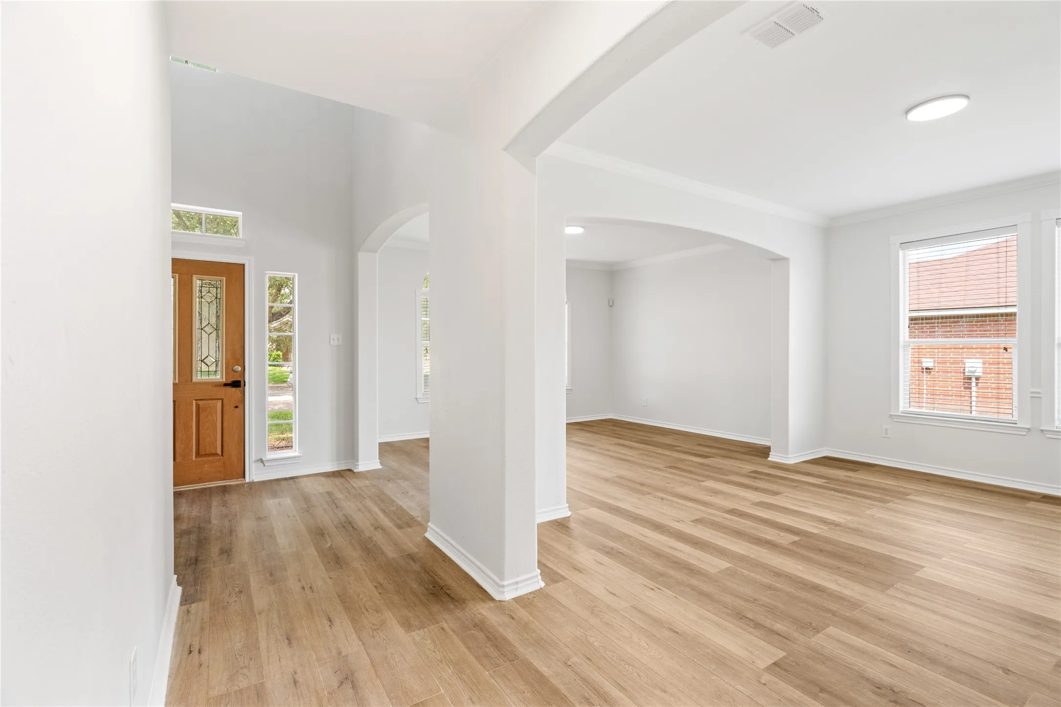 Single Family Residence For Rent in Dallas County , 1738 Rock Ridge Drive, Cedar Hill, Texas 75104, 5 Bedroom, 4 Bathroom, 2 Garage spaces, 4,106 Sqft, built in 2006, mls#21293415, Real Estate Agent in Cedar Hill, Homes For Rent in Dallas county, Homes For Rent in Cedar Hill, Realtor in Cedar Hill Texas, Real Estate Brokerage Independent Realty Texas, Luminita Cordes Realtor