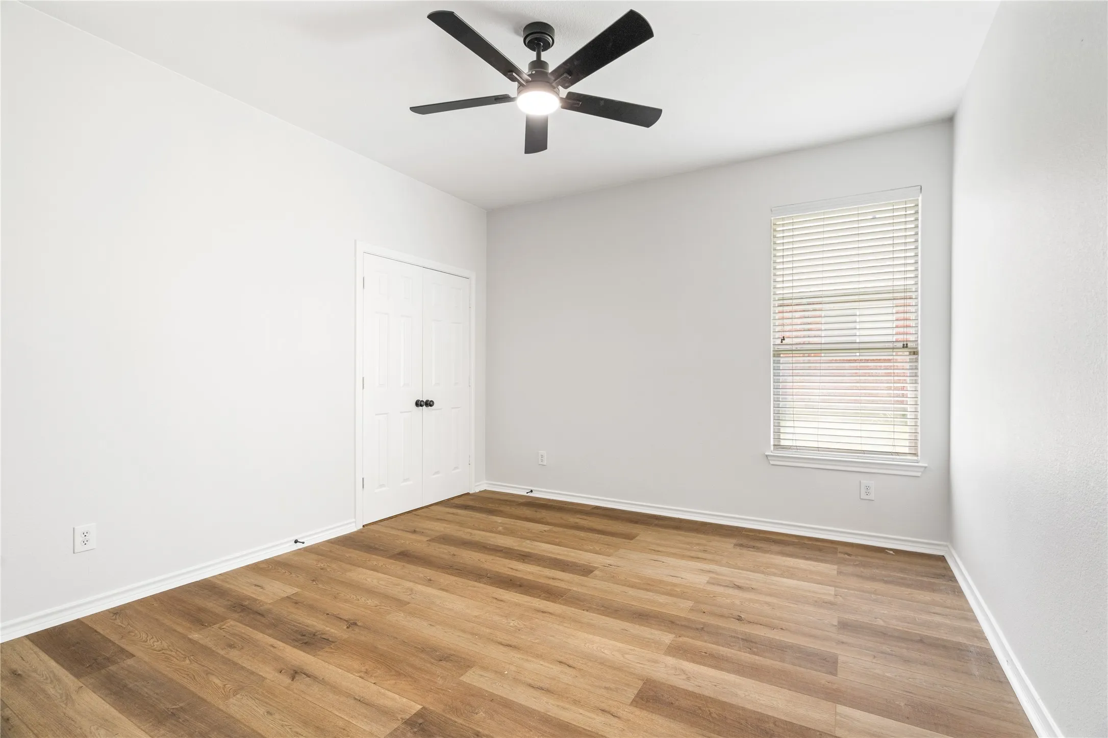 Single Family Residence For Rent in Dallas County , 1738 Rock Ridge Drive, Cedar Hill, Texas 75104, 5 Bedroom, 4 Bathroom, 2 Garage spaces, 4,106 Sqft, built in 2006, mls#21293415, Real Estate Agent in Cedar Hill, Homes For Rent in Dallas county, Homes For Rent in Cedar Hill, Realtor in Cedar Hill Texas, Real Estate Brokerage Independent Realty Texas, Luminita Cordes Realtor