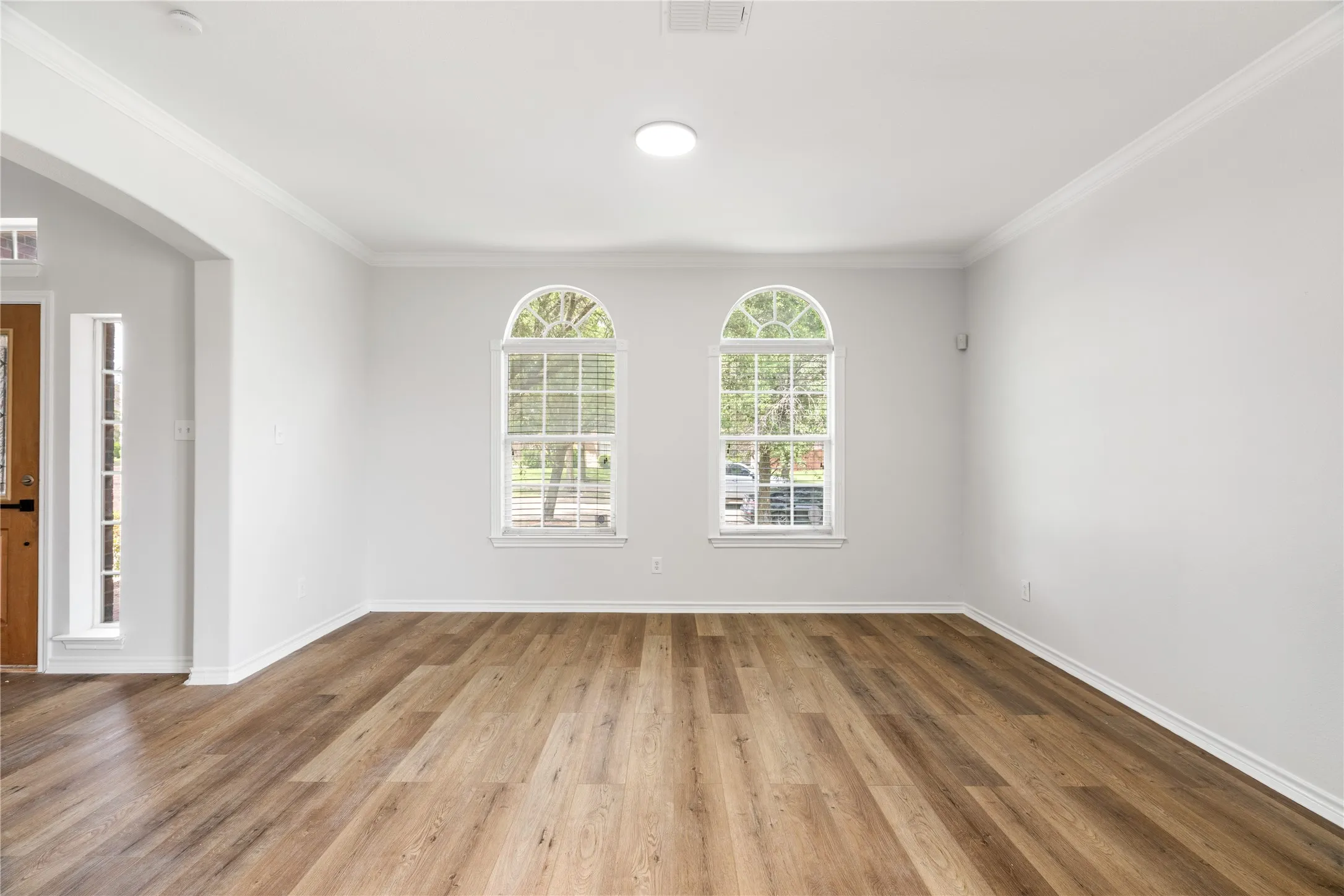 Single Family Residence For Rent in Dallas County , 1738 Rock Ridge Drive, Cedar Hill, Texas 75104, 5 Bedroom, 4 Bathroom, 2 Garage spaces, 4,106 Sqft, built in 2006, mls#21293415, Real Estate Agent in Cedar Hill, Homes For Rent in Dallas county, Homes For Rent in Cedar Hill, Realtor in Cedar Hill Texas, Real Estate Brokerage Independent Realty Texas, Luminita Cordes Realtor