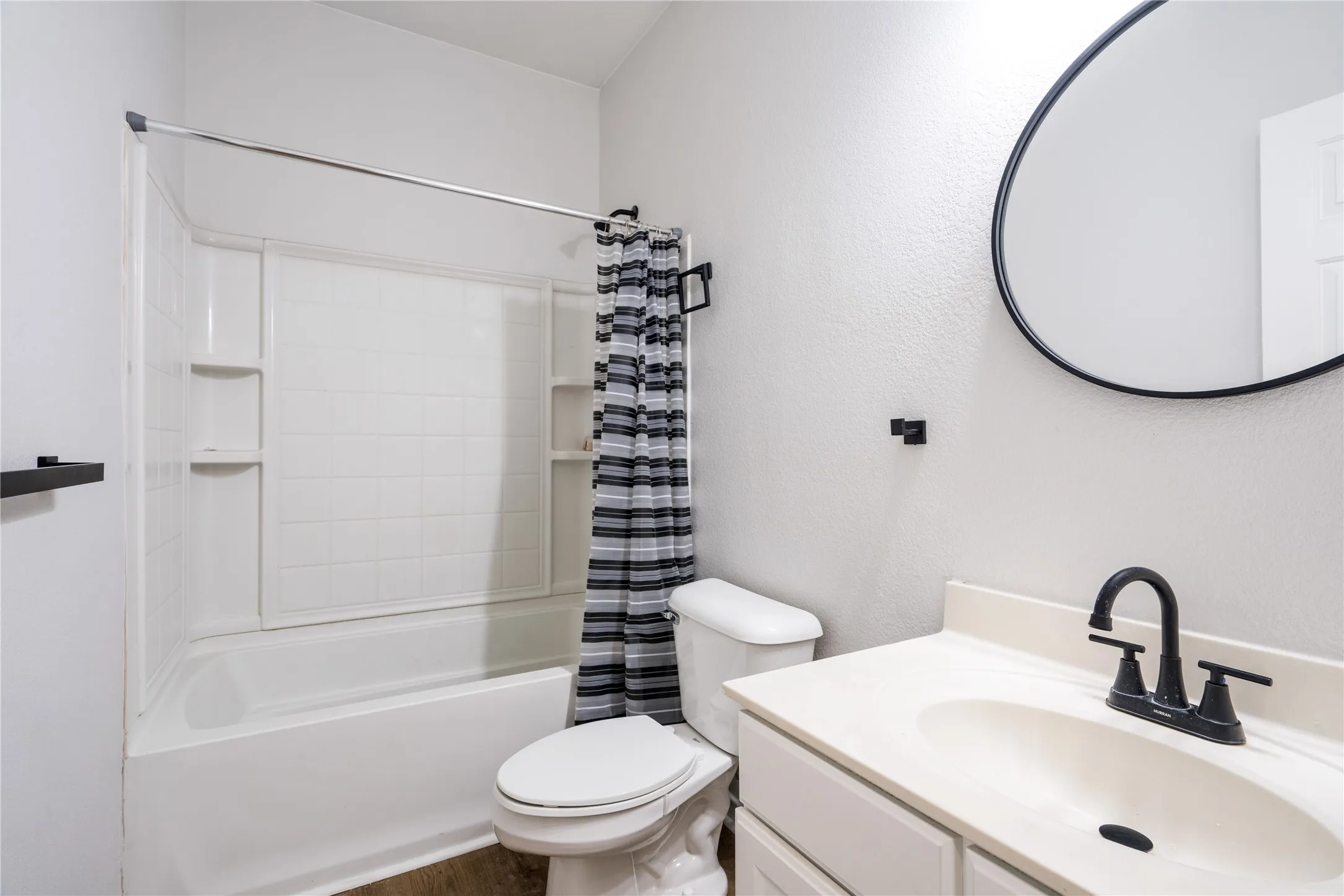 Single Family Residence For Rent in Dallas County , 1738 Rock Ridge Drive, Cedar Hill, Texas 75104, 5 Bedroom, 4 Bathroom, 2 Garage spaces, 4,106 Sqft, built in 2006, mls#21293415, Real Estate Agent in Cedar Hill, Homes For Rent in Dallas county, Homes For Rent in Cedar Hill, Realtor in Cedar Hill Texas, Real Estate Brokerage Independent Realty Texas, Luminita Cordes Realtor